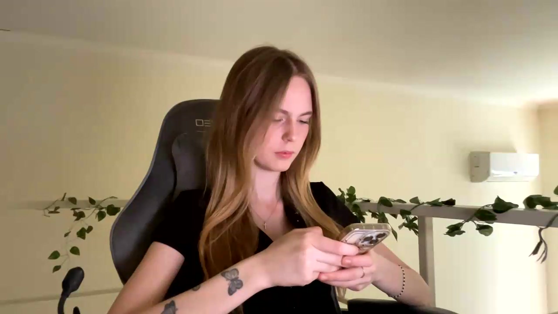 Gallery image thumbnail from SelinaMynx's myfreecams stream on, 06/24/2026, 09:09 image 4 of 20