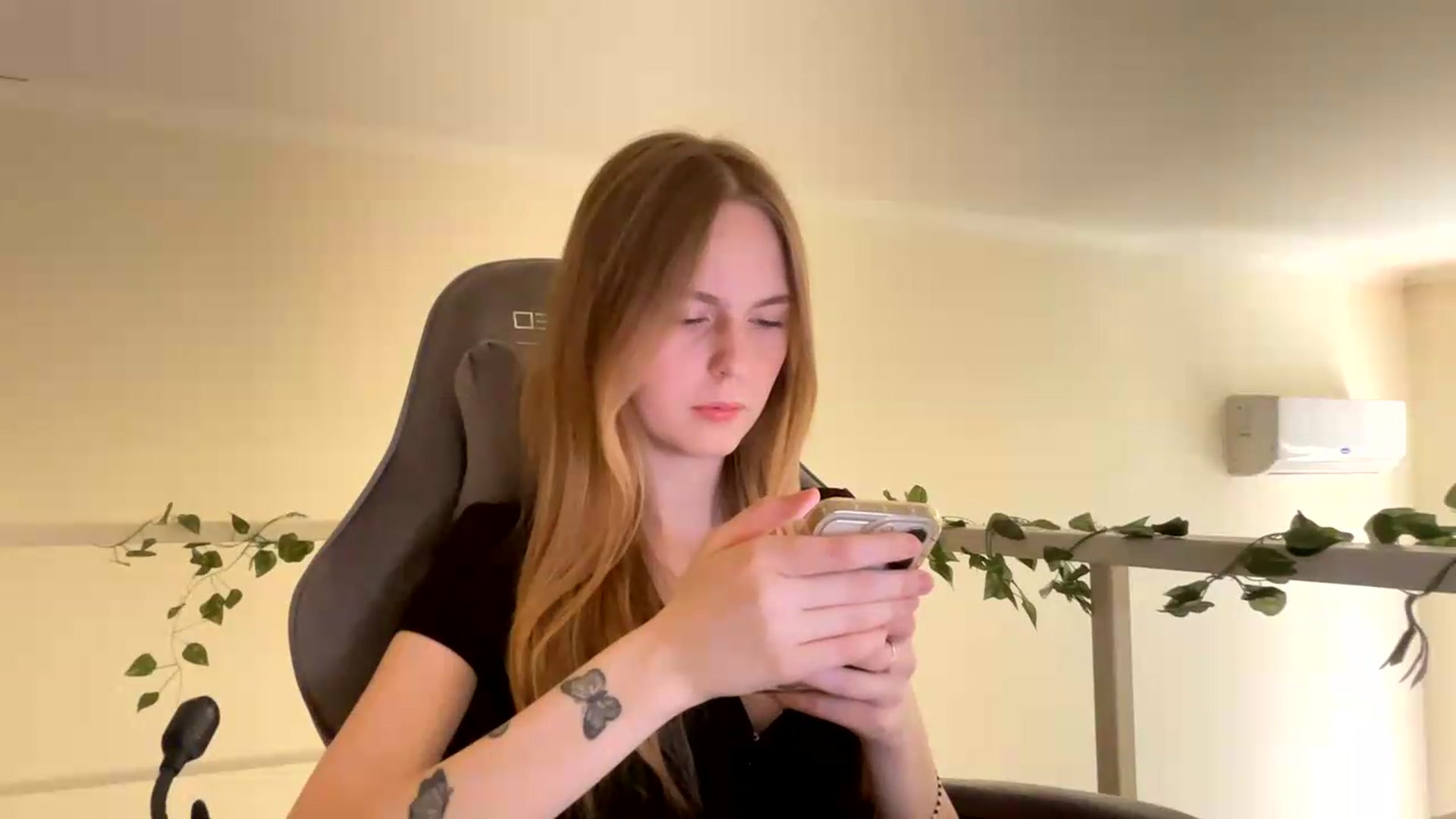 Gallery image thumbnail from SelinaMynx's myfreecams stream on, 06/24/2026, 09:09 image 9 of 20