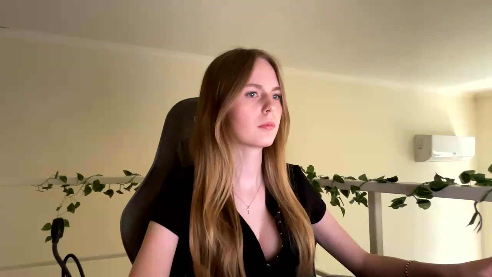 Gallery image thumbnail from SelinaMynx's myfreecams stream on, 06/24/2026, 13:28 image 18 of 20