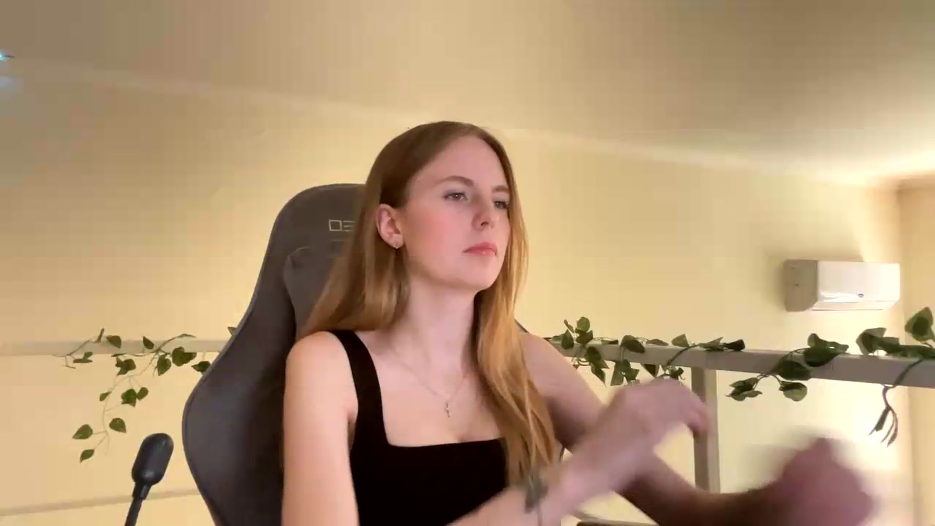 Gallery image thumbnail from SelinaMynx's myfreecams stream on, 06/25/2026, 09:58 image 12 of 20
