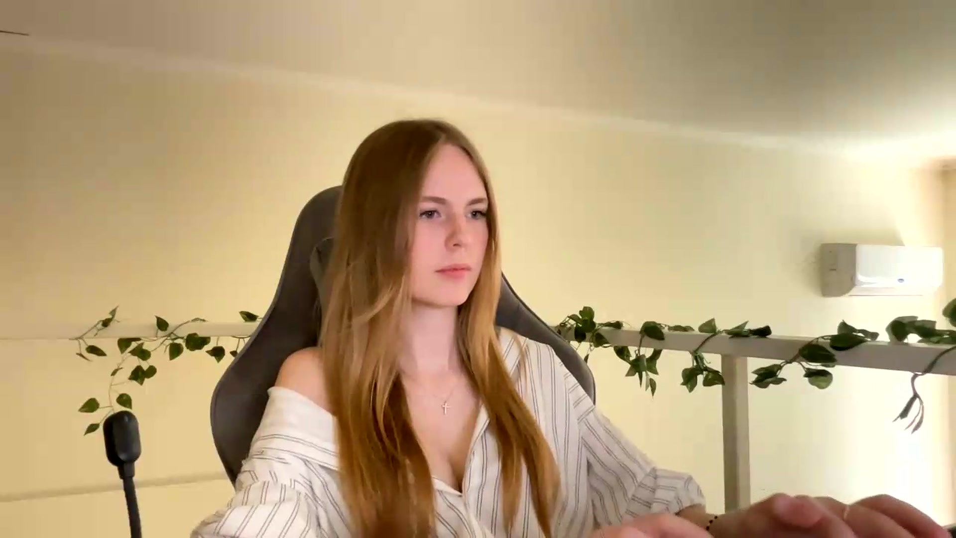 Gallery image thumbnail from SelinaMynx's myfreecams stream on, 06/26/2026, 09:01 image 17 of 20