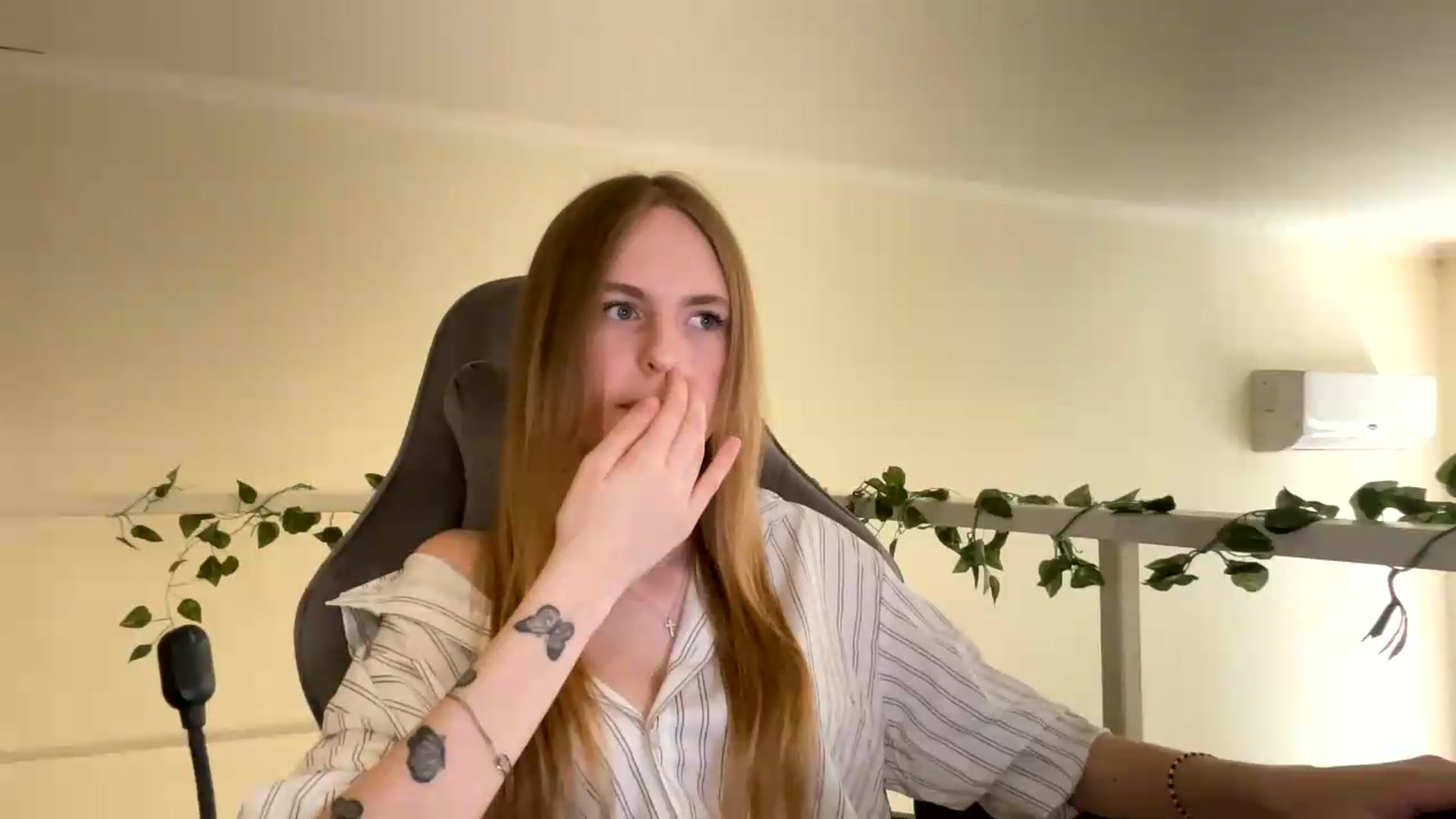 Gallery image thumbnail from SelinaMynx's myfreecams stream on, 06/26/2026, 10:01 image 4 of 20