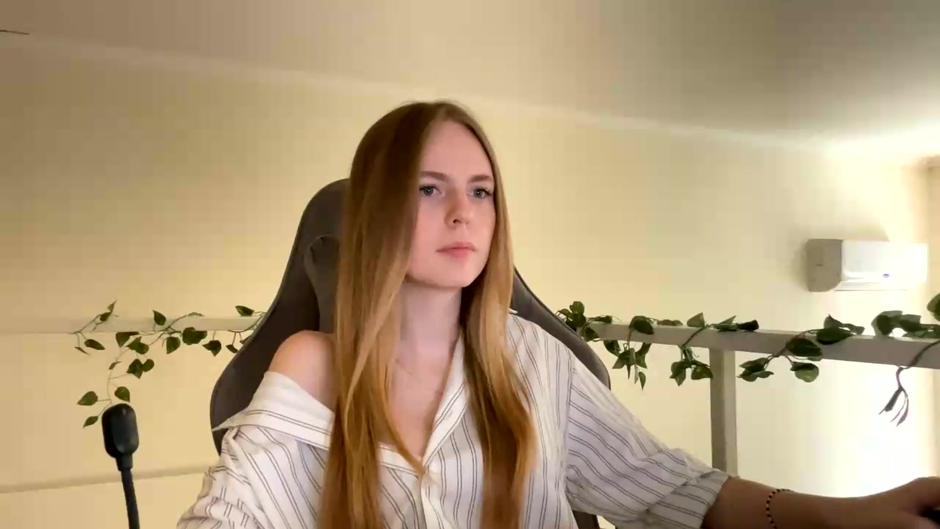 Gallery image thumbnail from SelinaMynx's myfreecams stream on, 06/26/2026, 10:01 image 12 of 20
