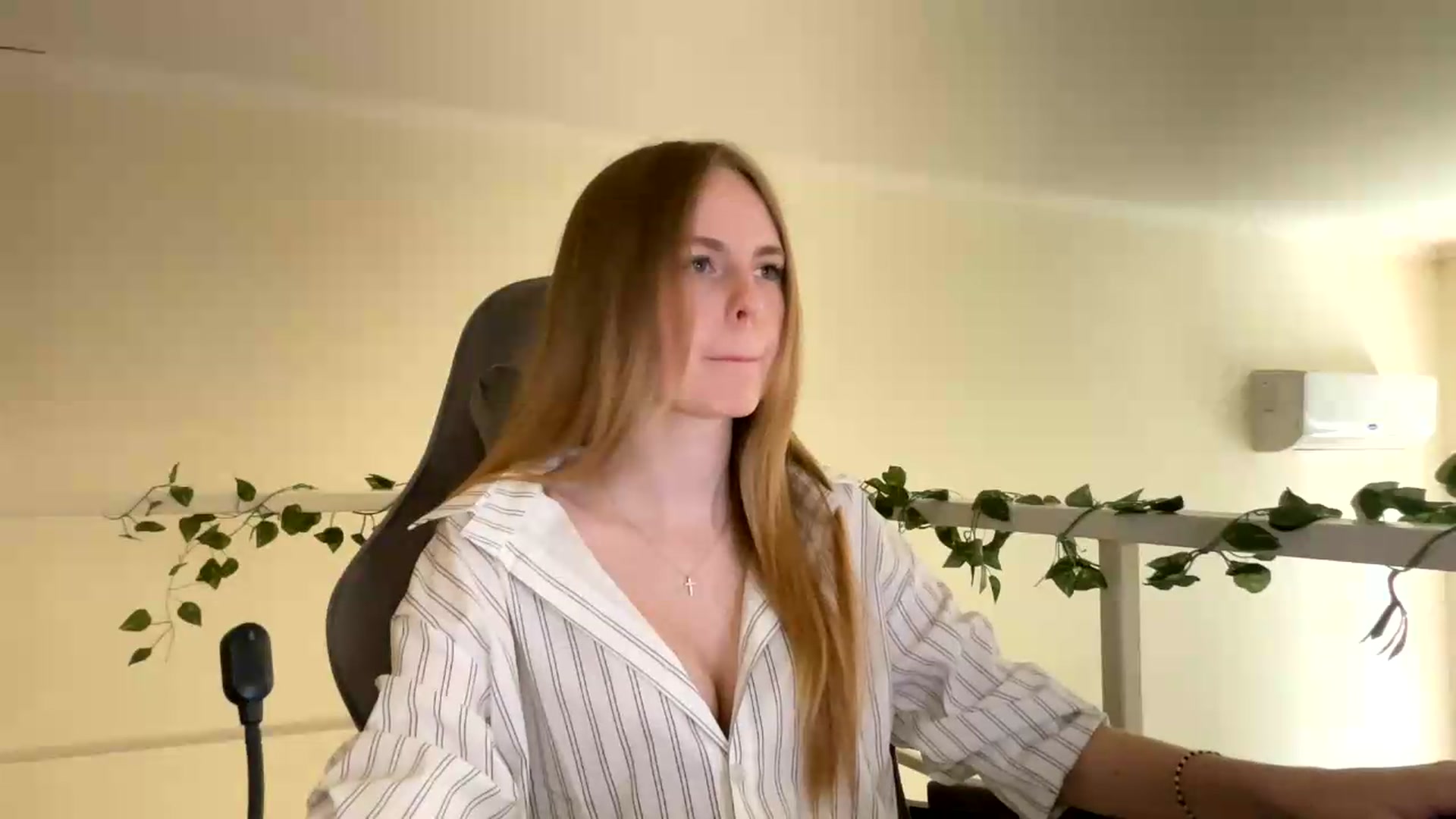 Gallery image thumbnail from SelinaMynx's myfreecams stream on, 06/26/2026, 10:01 image 20 of 20