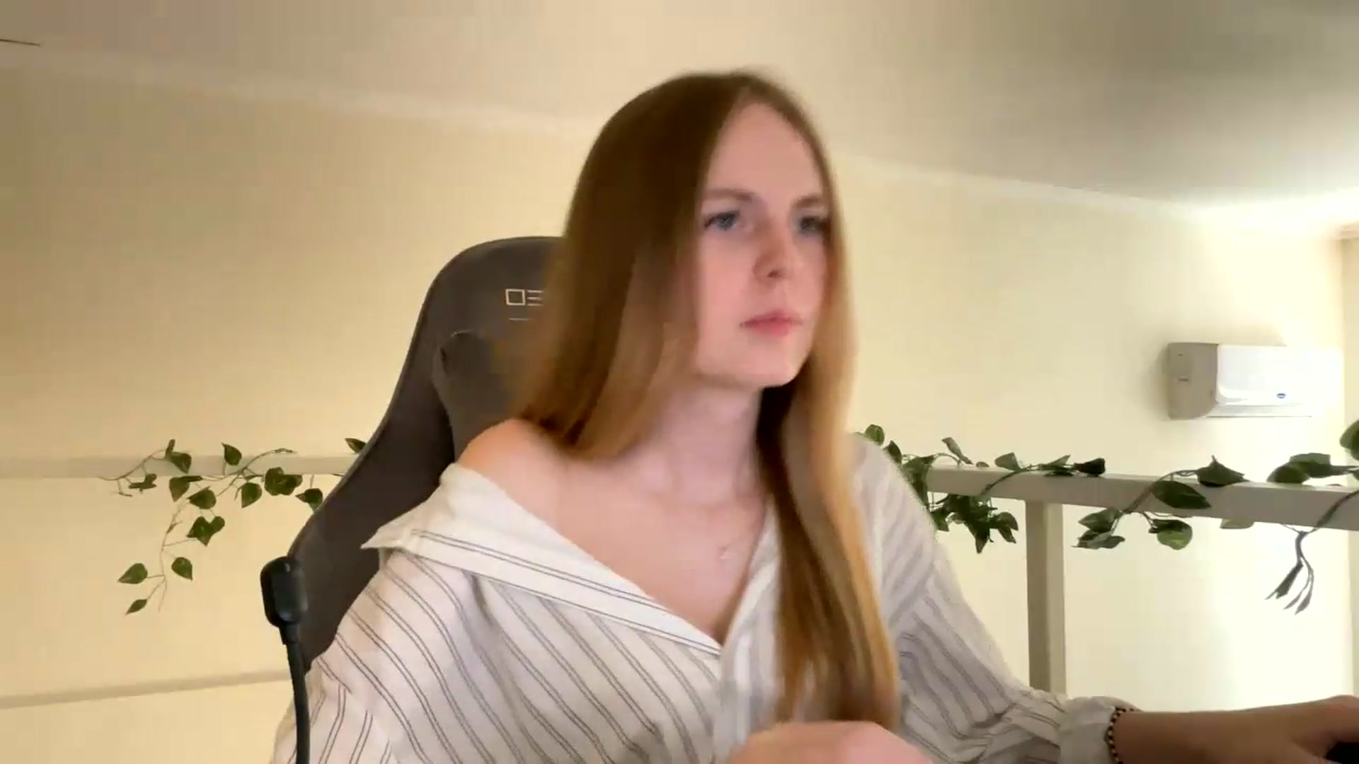 Gallery image thumbnail from SelinaMynx's myfreecams stream on, 06/26/2026, 12:18 image 2 of 20