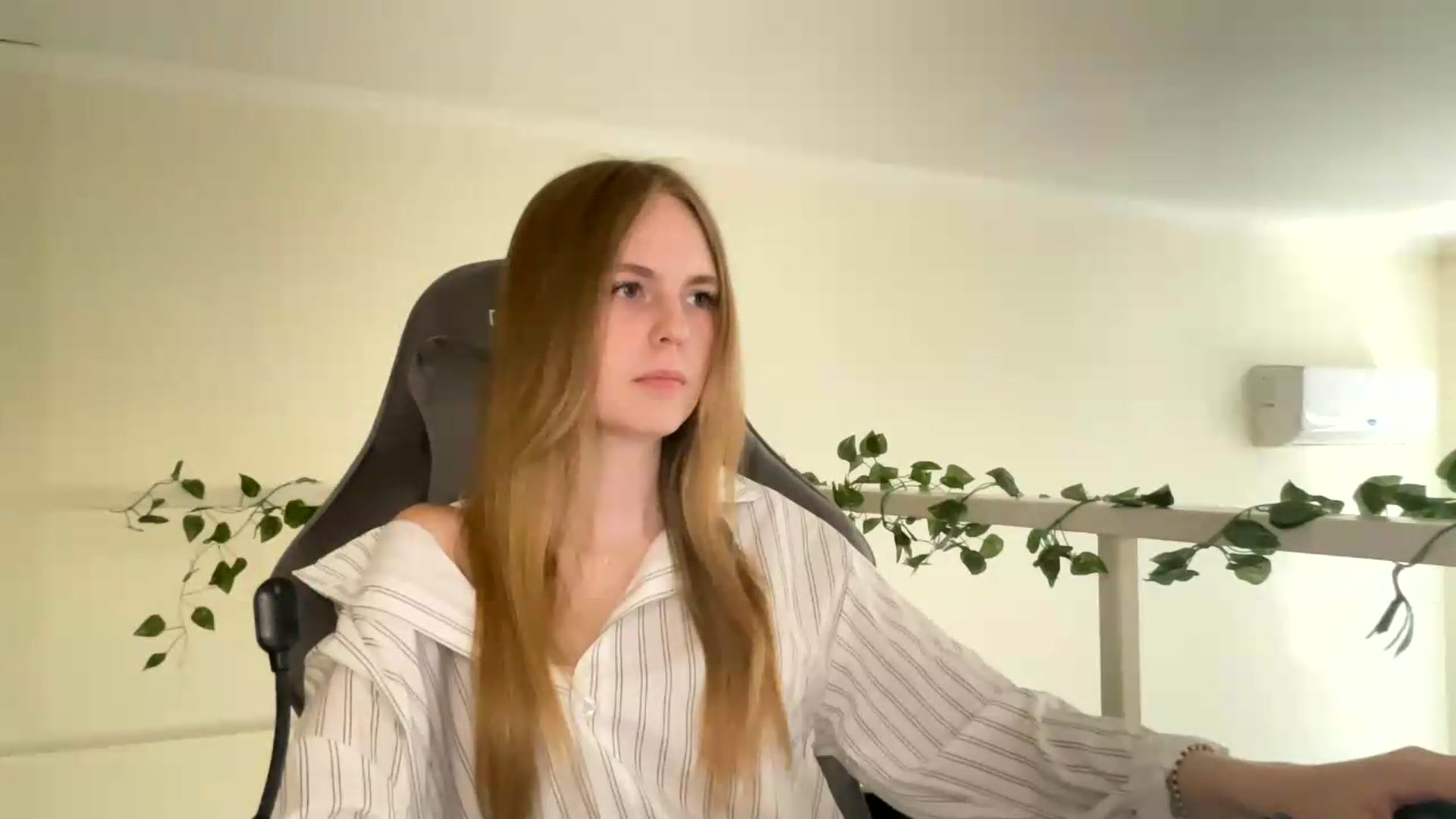 Gallery image thumbnail from SelinaMynx's myfreecams stream on, 06/26/2026, 14:00 image 11 of 20