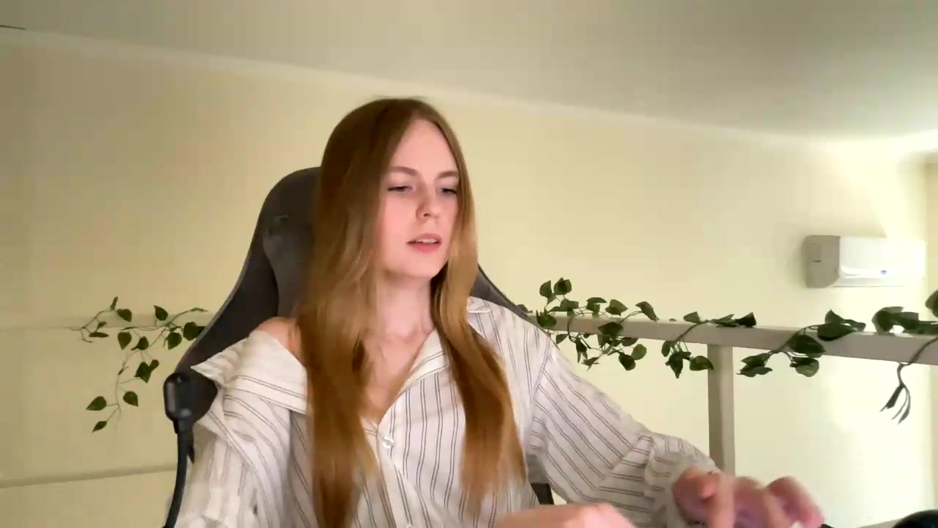 Gallery image thumbnail from SelinaMynx's myfreecams stream on, 06/26/2026, 14:00 image 10 of 20