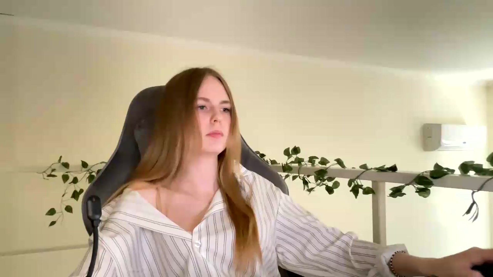 Gallery image thumbnail from SelinaMynx's myfreecams stream on, 06/26/2026, 14:00 image 16 of 20