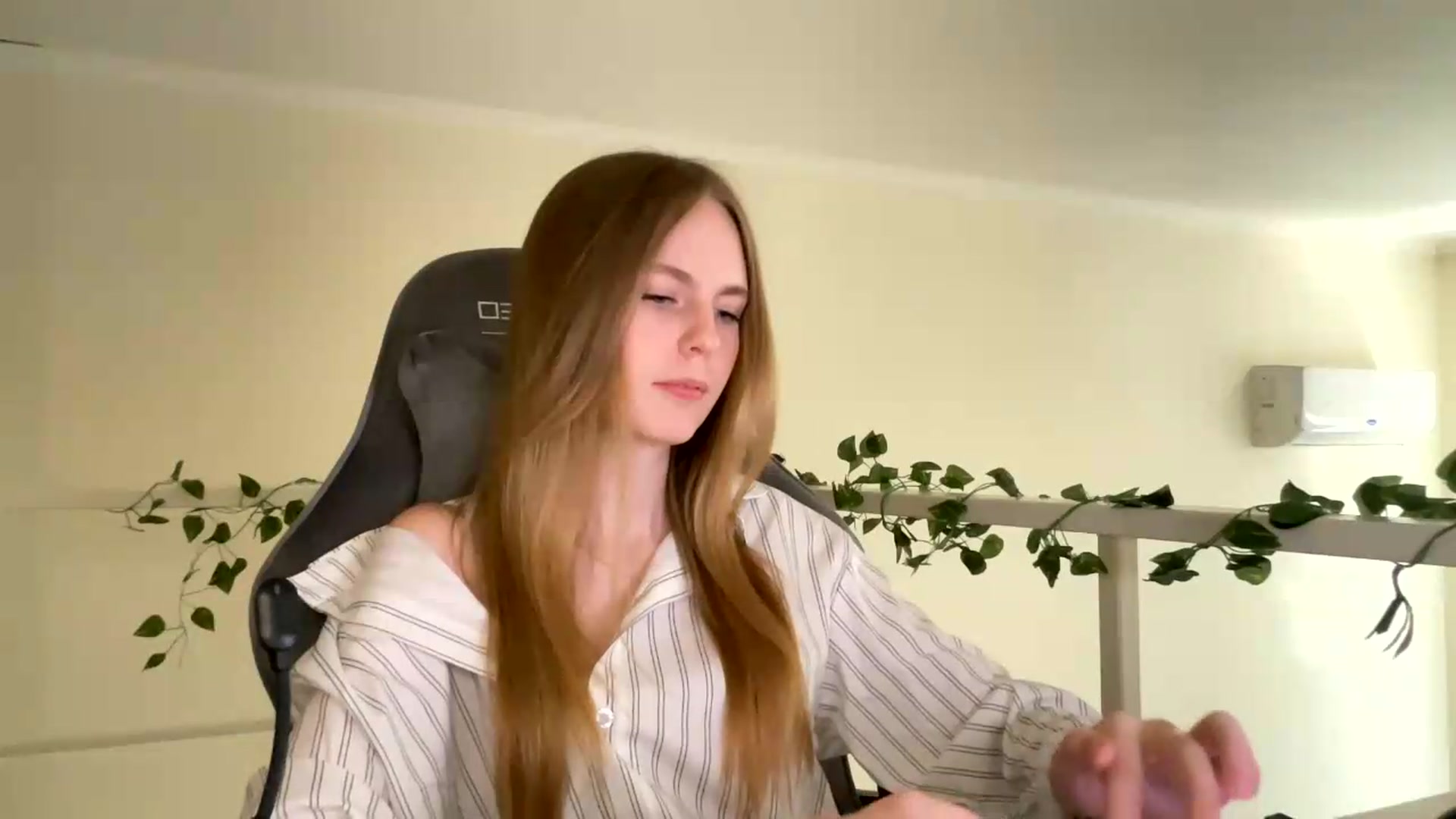 Gallery image thumbnail from SelinaMynx's myfreecams stream on, 06/26/2026, 14:00 image 8 of 20