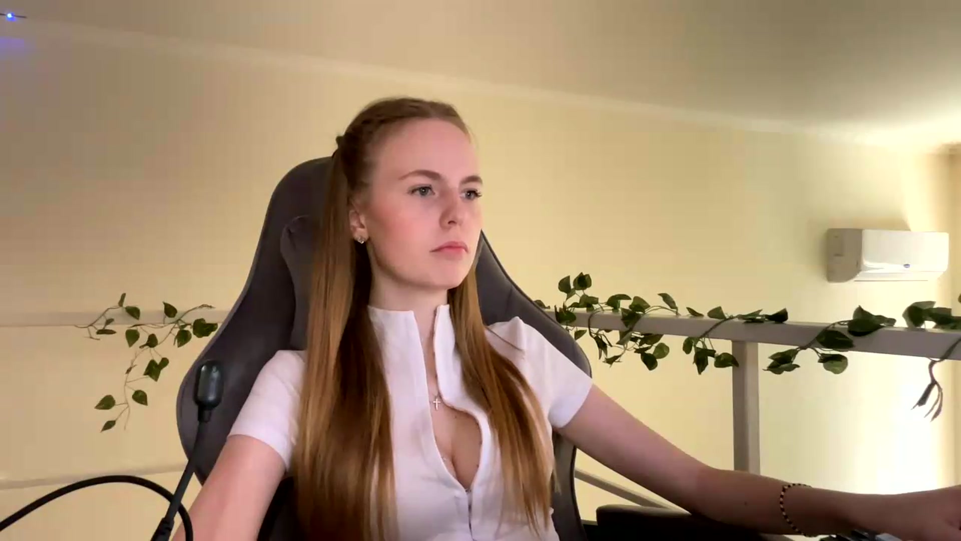 Gallery image thumbnail from SelinaMynx's myfreecams stream on, 06/28/2026, 09:59 image 10 of 20