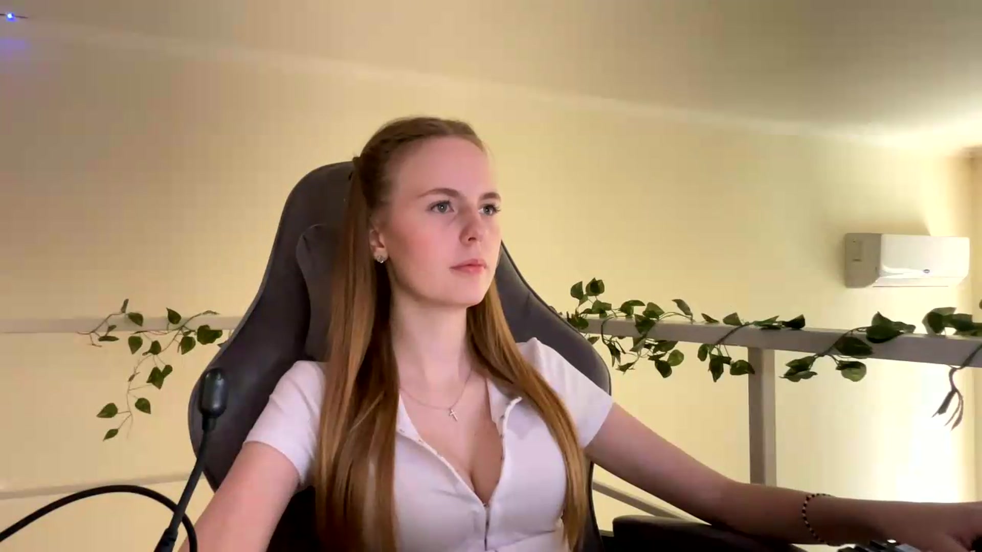 Gallery image thumbnail from SelinaMynx's myfreecams stream on, 06/28/2026, 09:59 image 13 of 20