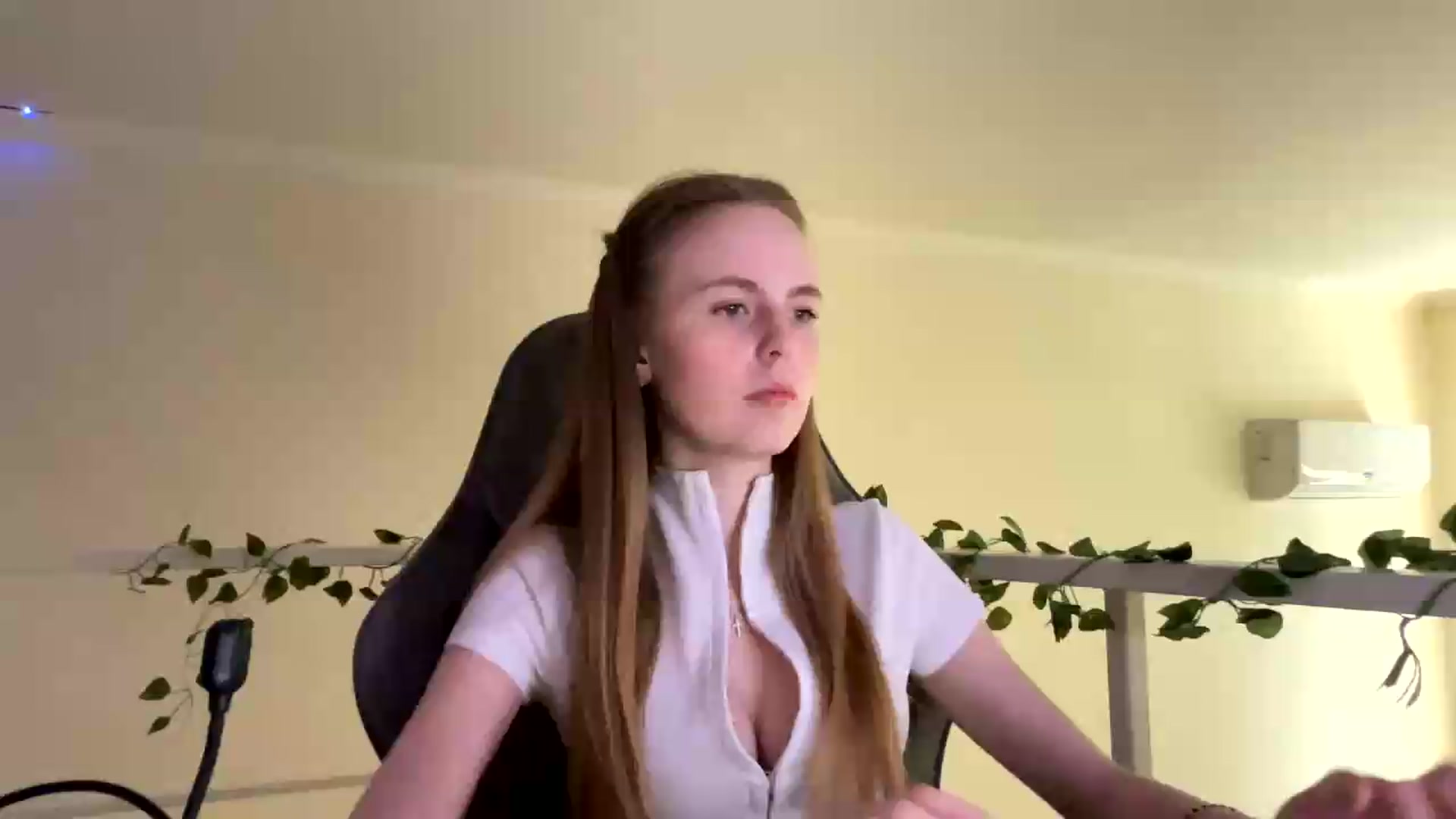 Gallery image thumbnail from SelinaMynx's myfreecams stream on, 06/28/2026, 12:56 image 15 of 20
