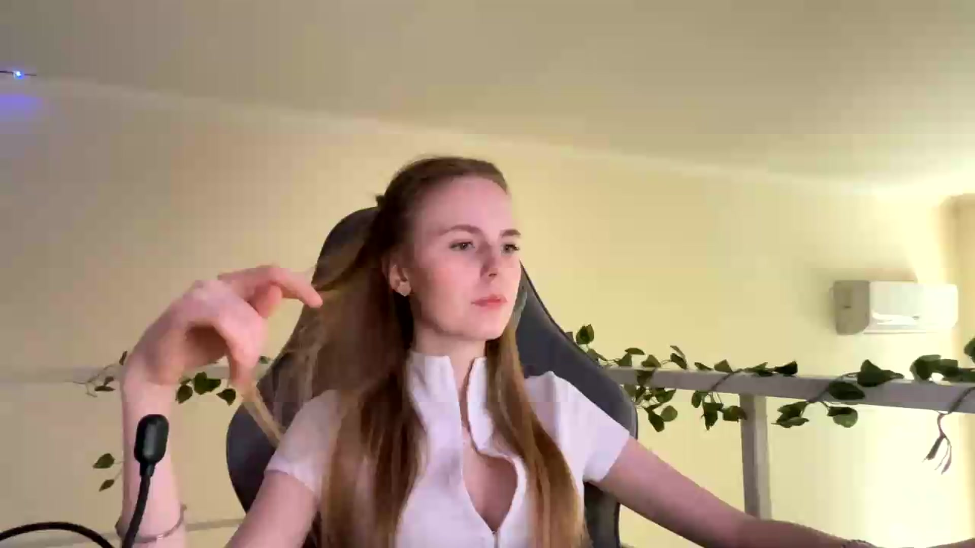 Gallery image thumbnail from SelinaMynx's myfreecams stream on, 06/28/2026, 12:56 image 17 of 20