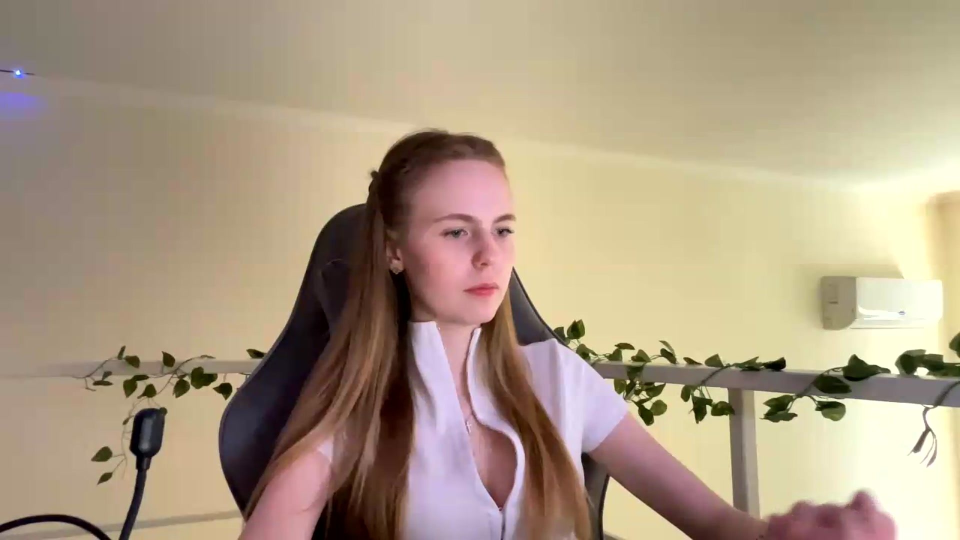 Gallery image thumbnail from SelinaMynx's myfreecams stream on, 06/28/2026, 12:56 image 13 of 20