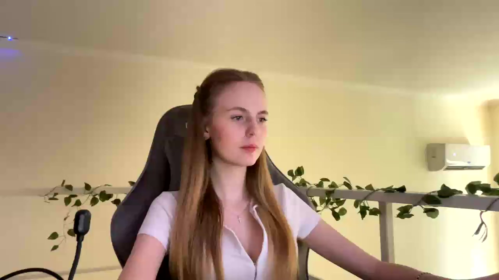 Gallery image thumbnail from SelinaMynx's myfreecams stream on, 06/28/2026, 12:56 image 6 of 20
