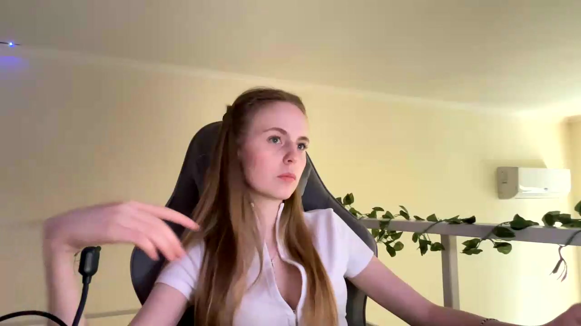 Gallery image thumbnail from SelinaMynx's myfreecams stream on, 06/28/2026, 12:56 image 14 of 20