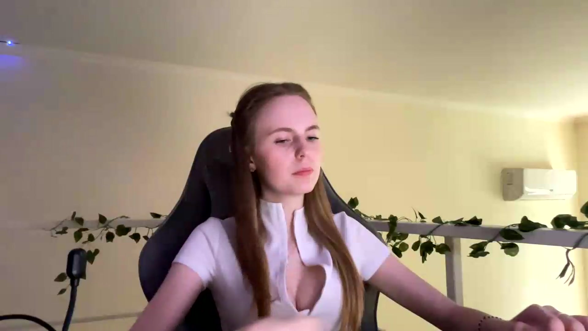 Gallery image thumbnail from SelinaMynx's myfreecams stream on, 06/28/2026, 13:55 image 7 of 20