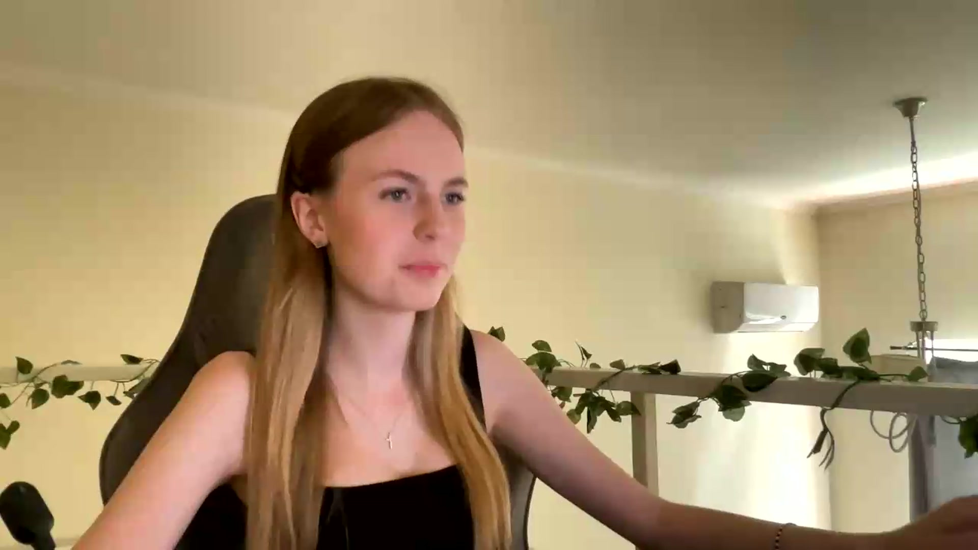 Gallery image thumbnail from SelinaMynx's myfreecams stream on, 06/29/2026, 08:13 image 8 of 20