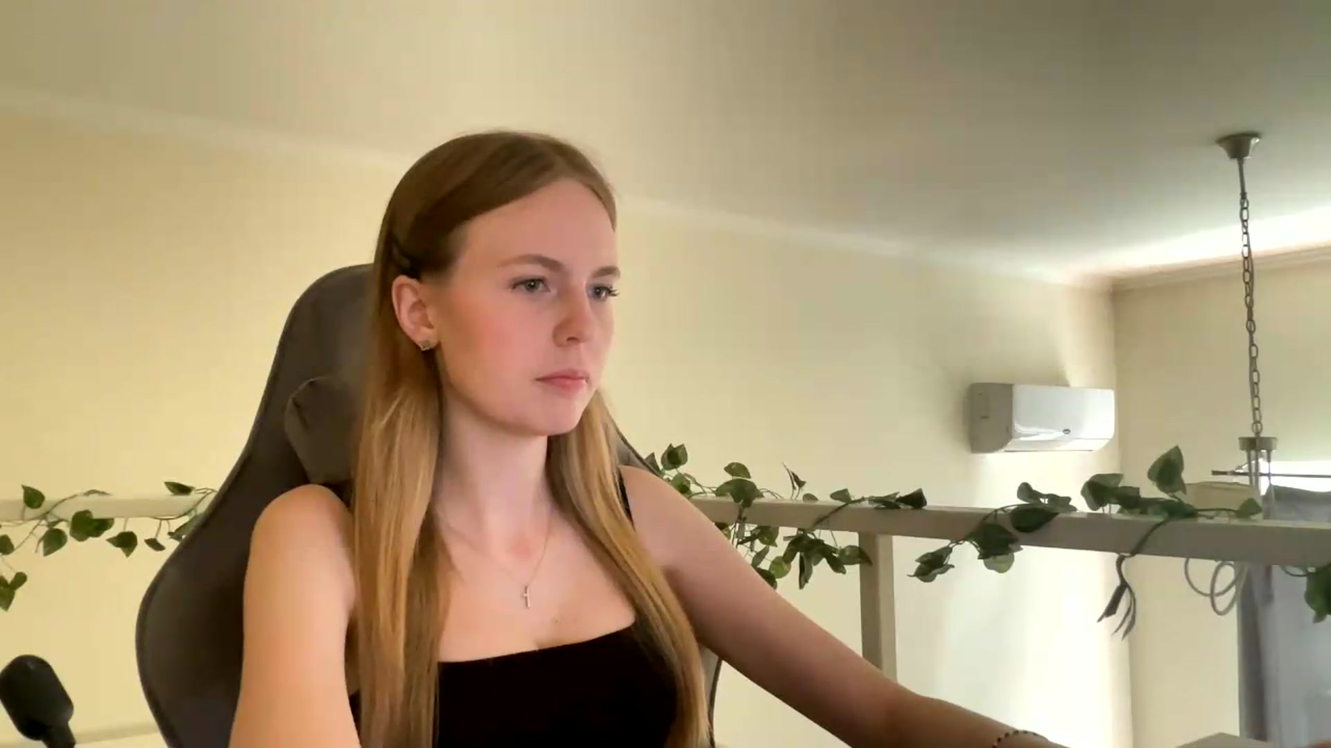 Gallery image thumbnail from SelinaMynx's myfreecams stream on, 06/29/2026, 08:13 image 13 of 20
