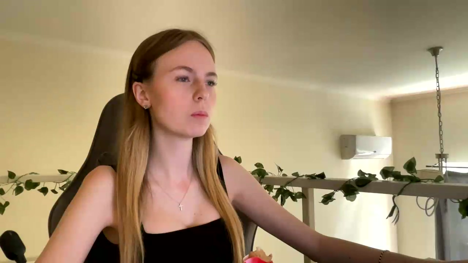 Gallery image thumbnail from SelinaMynx's myfreecams stream on, 06/29/2026, 08:13 image 3 of 20