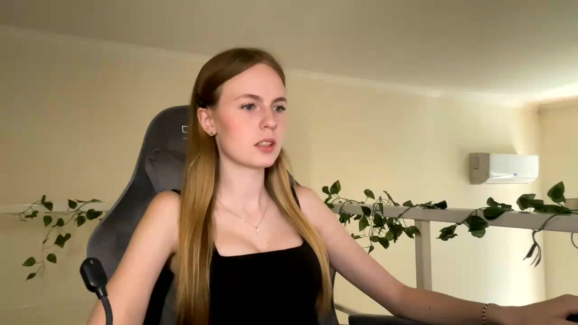Gallery image thumbnail from SelinaMynx's myfreecams stream on, 06/29/2026, 08:51 image 8 of 20