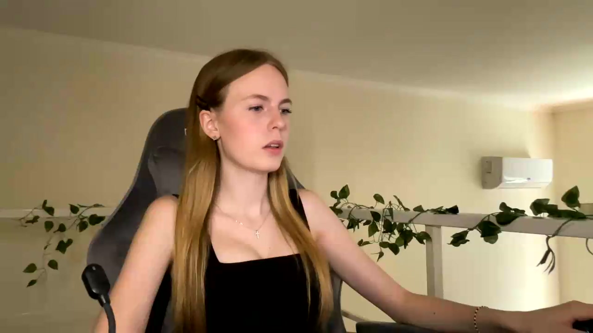 Gallery image thumbnail from SelinaMynx's myfreecams stream on, 06/29/2026, 08:51 image 17 of 20