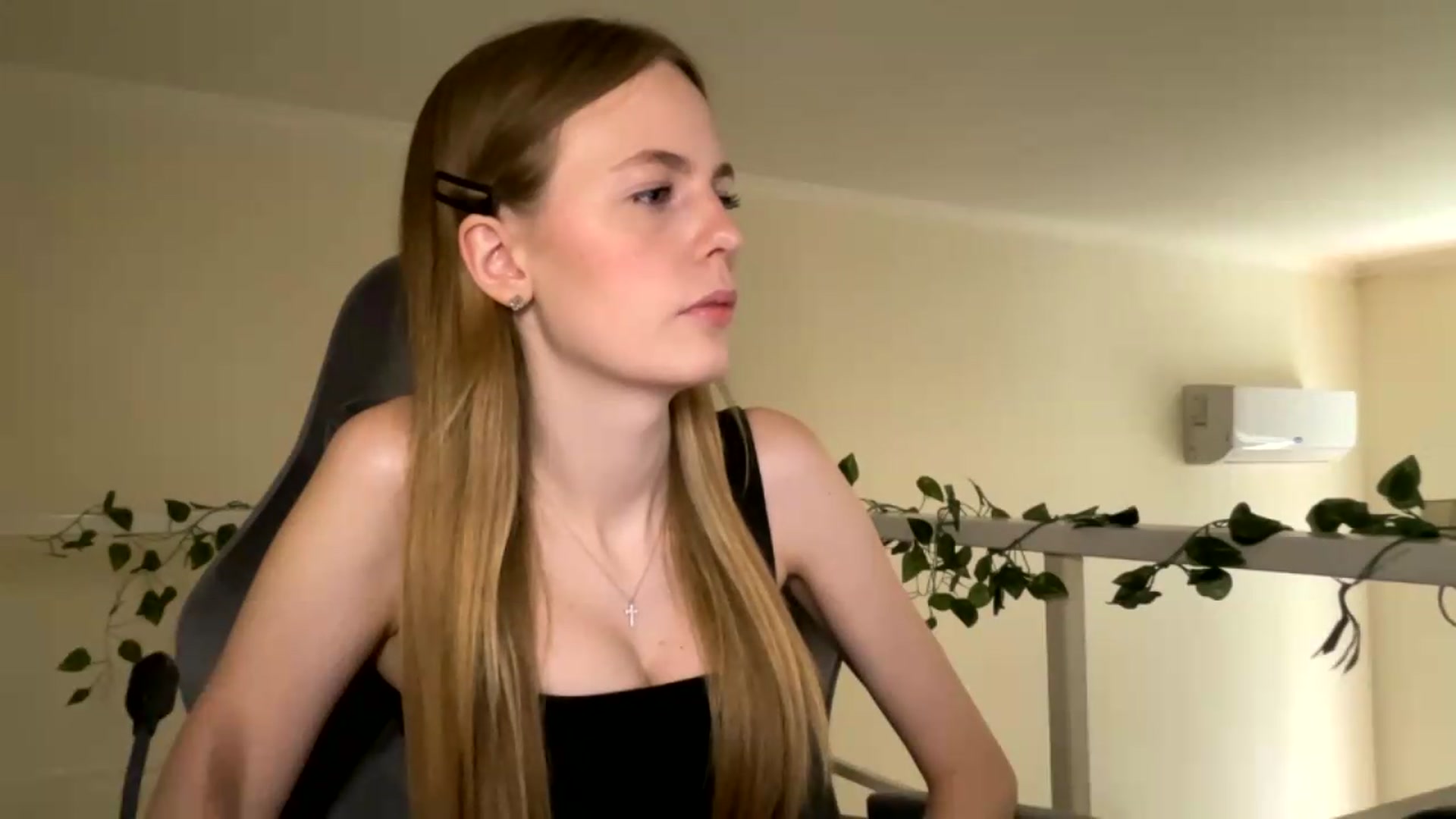 Gallery image thumbnail from SelinaMynx's myfreecams stream on, 06/29/2026, 09:34 image 10 of 20