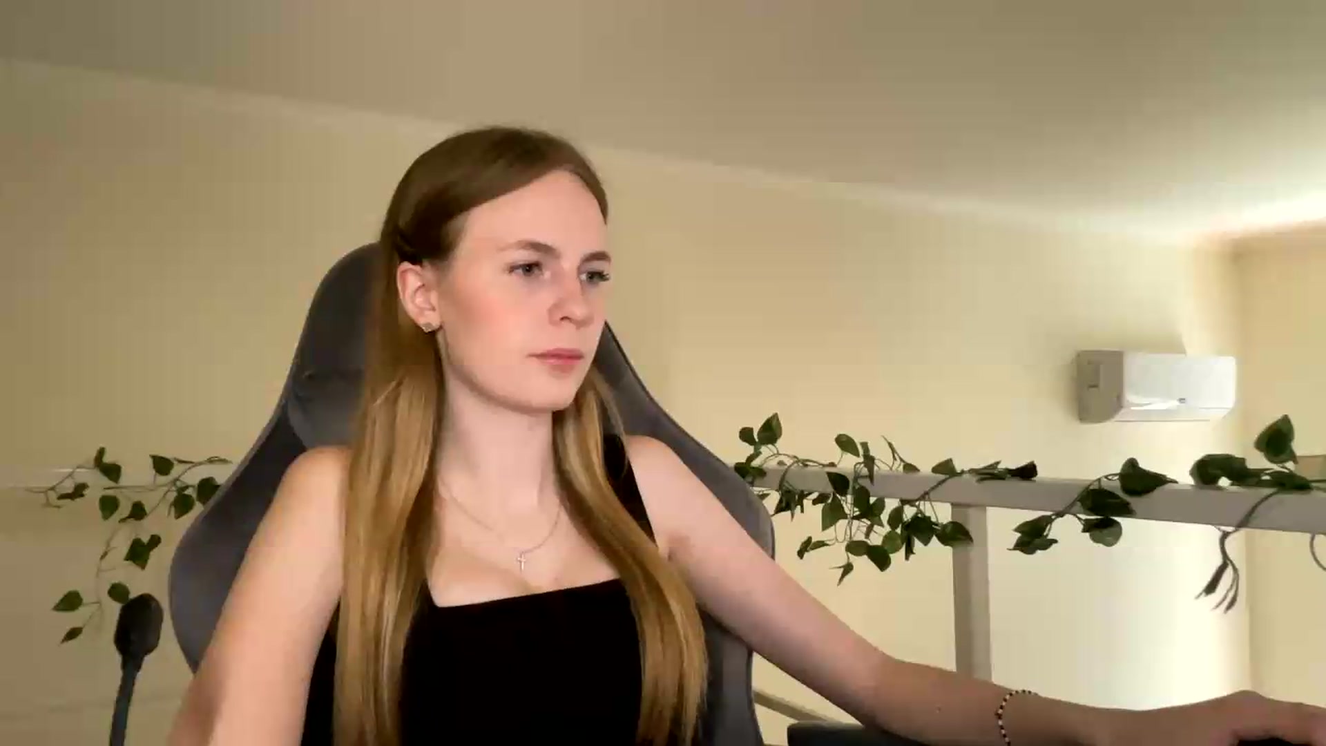 Gallery image thumbnail from SelinaMynx's myfreecams stream on, 06/29/2026, 09:34 image 15 of 20