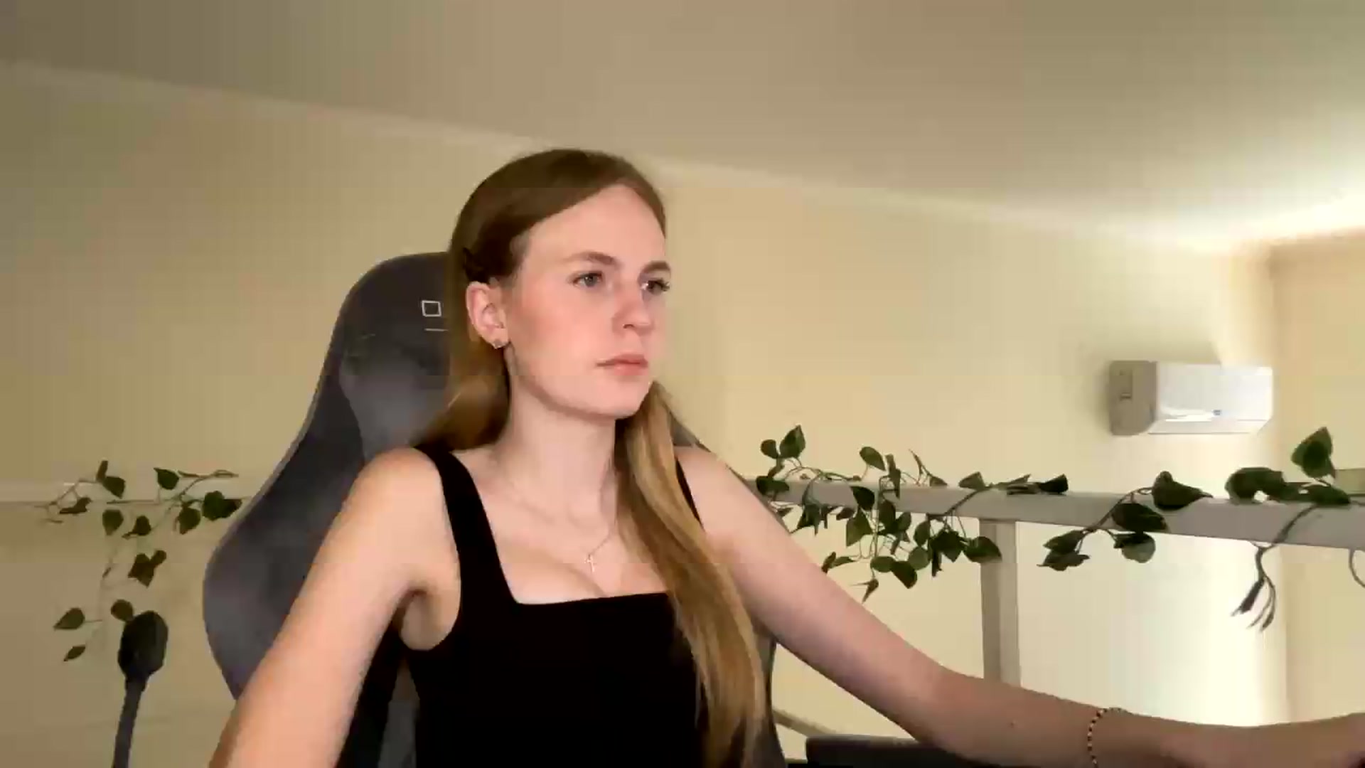 Gallery image thumbnail from SelinaMynx's myfreecams stream on, 06/29/2026, 09:34 image 1 of 20