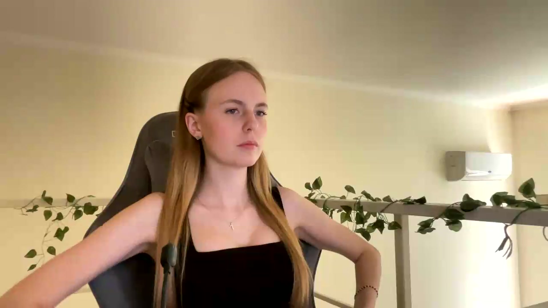 Gallery image thumbnail from SelinaMynx's myfreecams stream on, 06/29/2026, 10:18 image 7 of 20