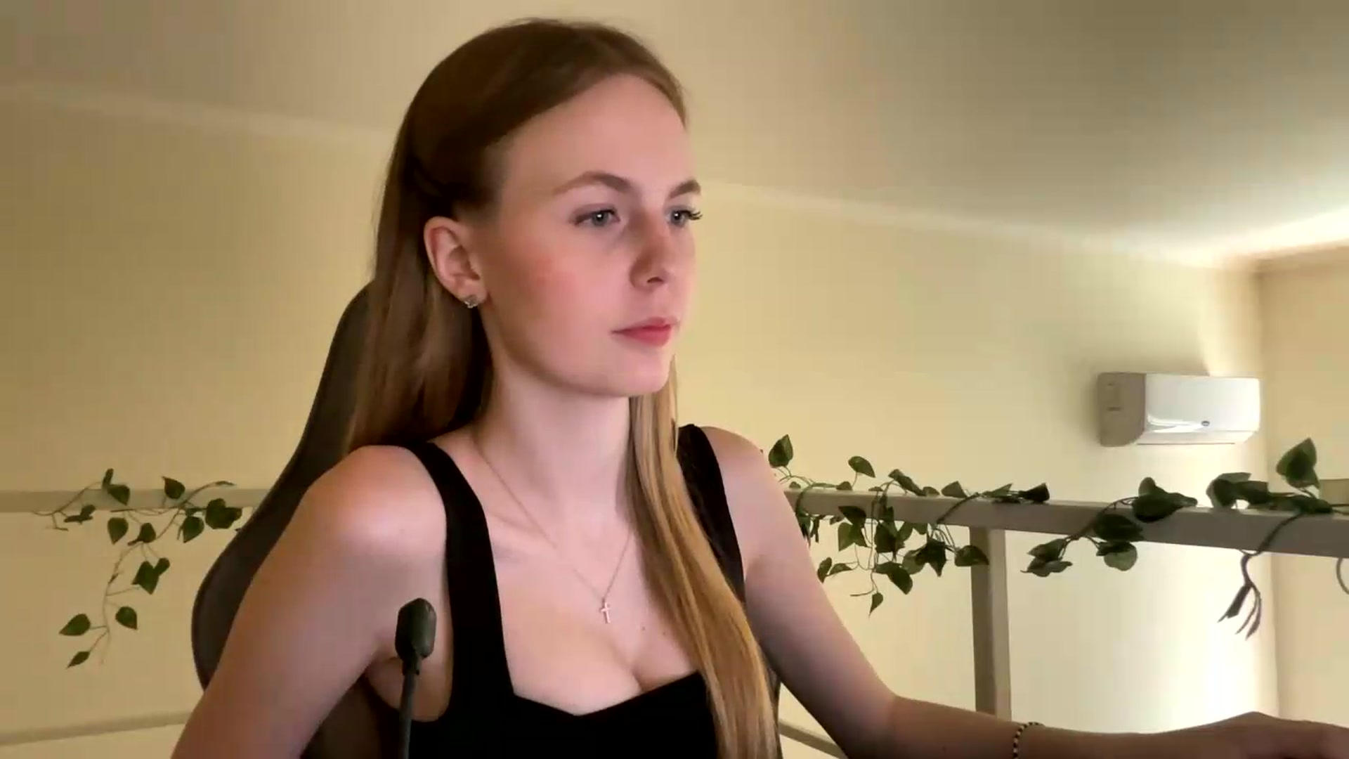 Gallery image thumbnail from SelinaMynx's myfreecams stream on, 06/29/2026, 10:18 image 18 of 20