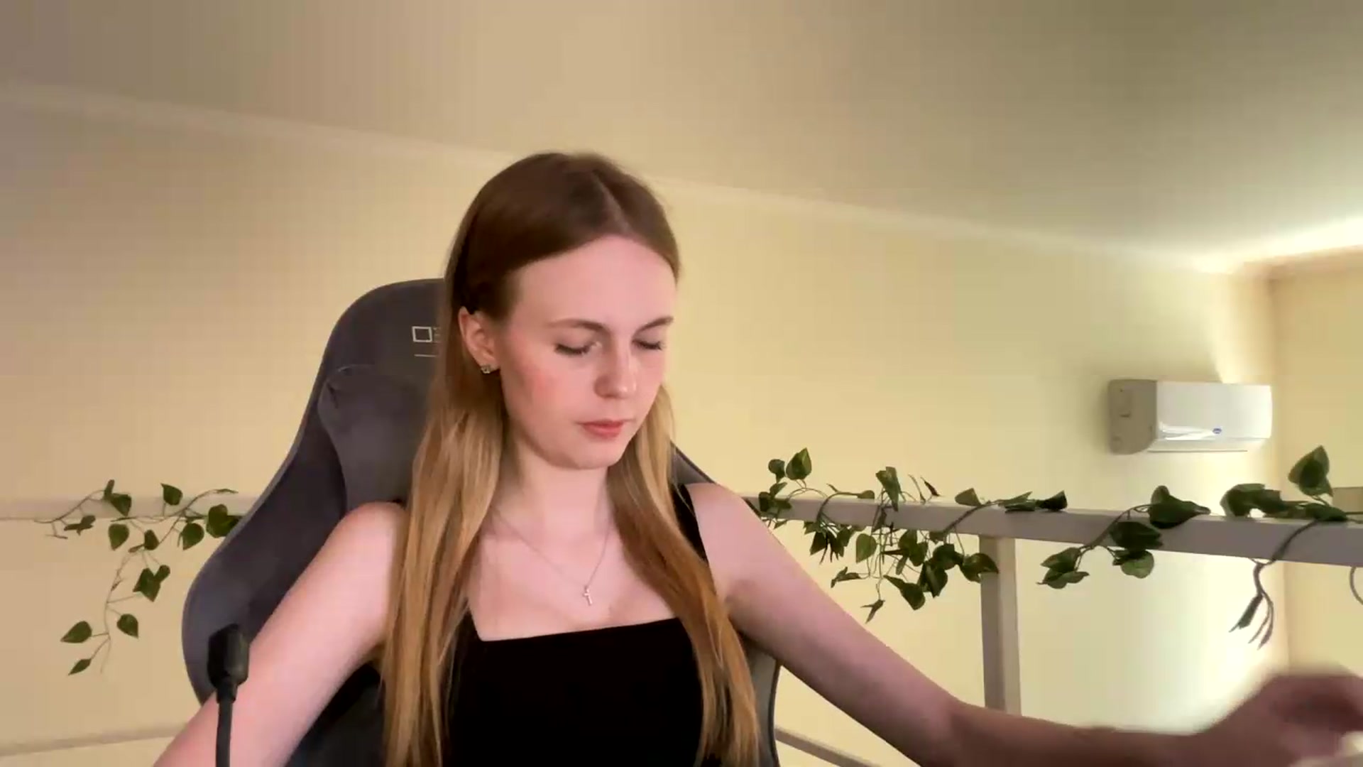 Gallery image thumbnail from SelinaMynx's myfreecams stream on, 06/29/2026, 12:10 image 3 of 20