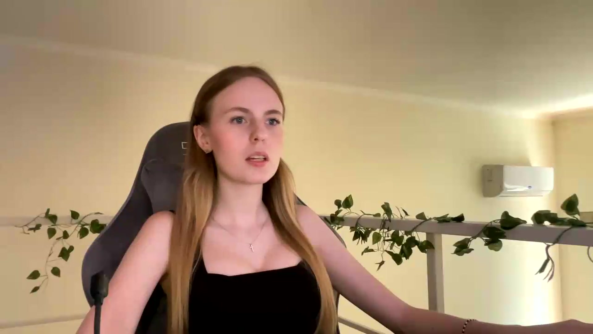 Gallery image thumbnail from SelinaMynx's myfreecams stream on, 06/29/2026, 12:10 image 12 of 20