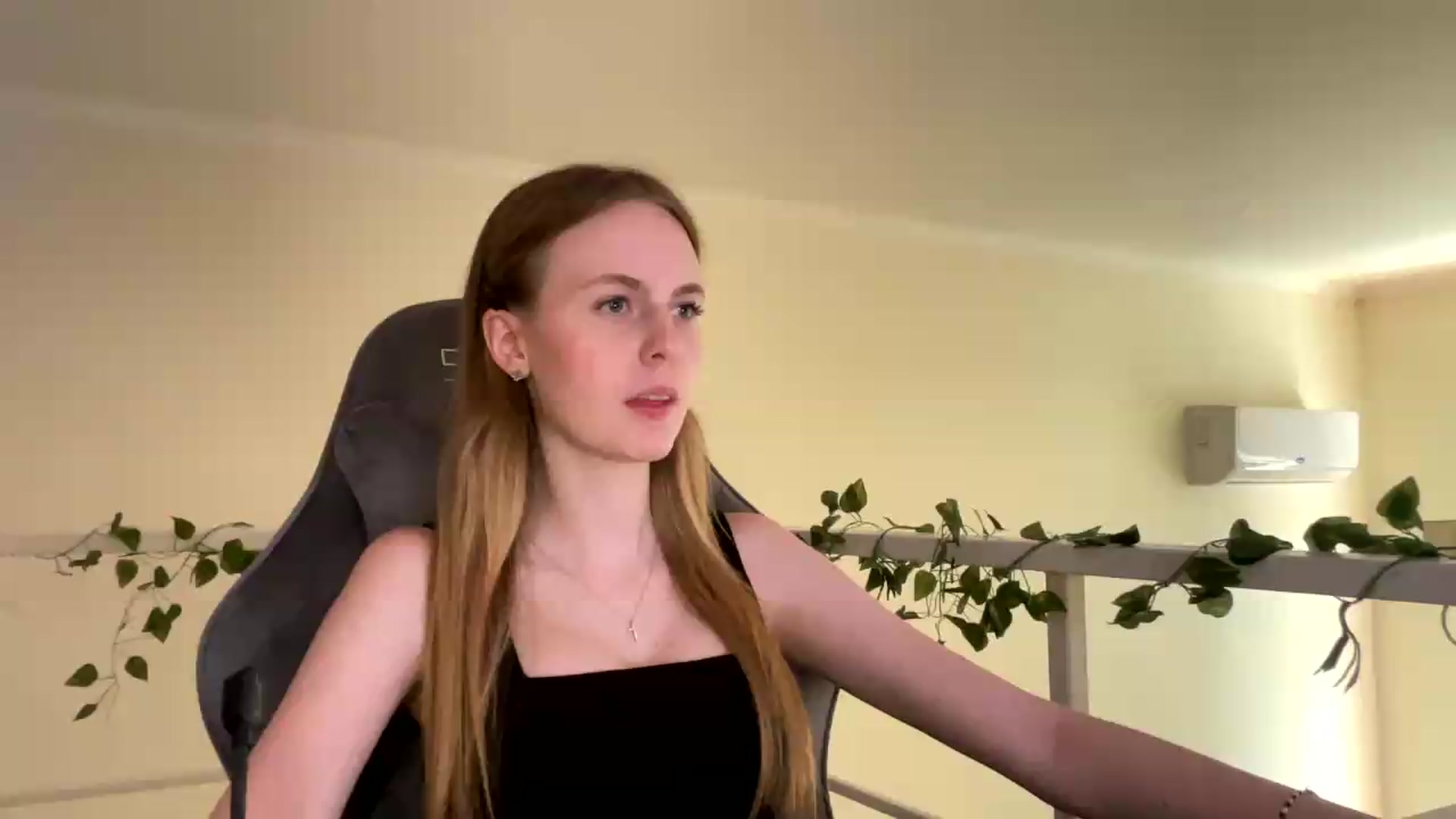 Gallery image thumbnail from SelinaMynx's myfreecams stream on, 06/29/2026, 12:10 image 1 of 20