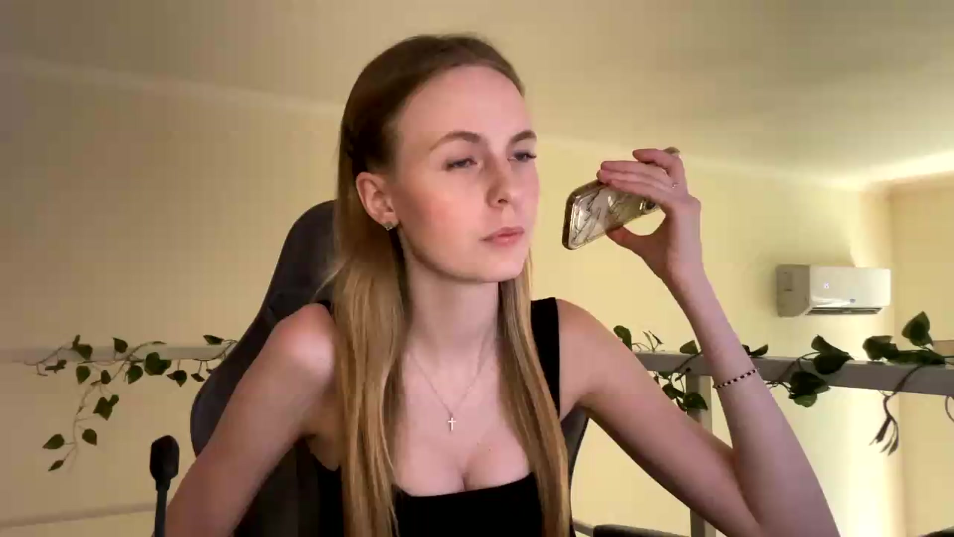 Gallery image thumbnail from SelinaMynx's myfreecams stream on, 06/29/2026, 13:28 image 1 of 20