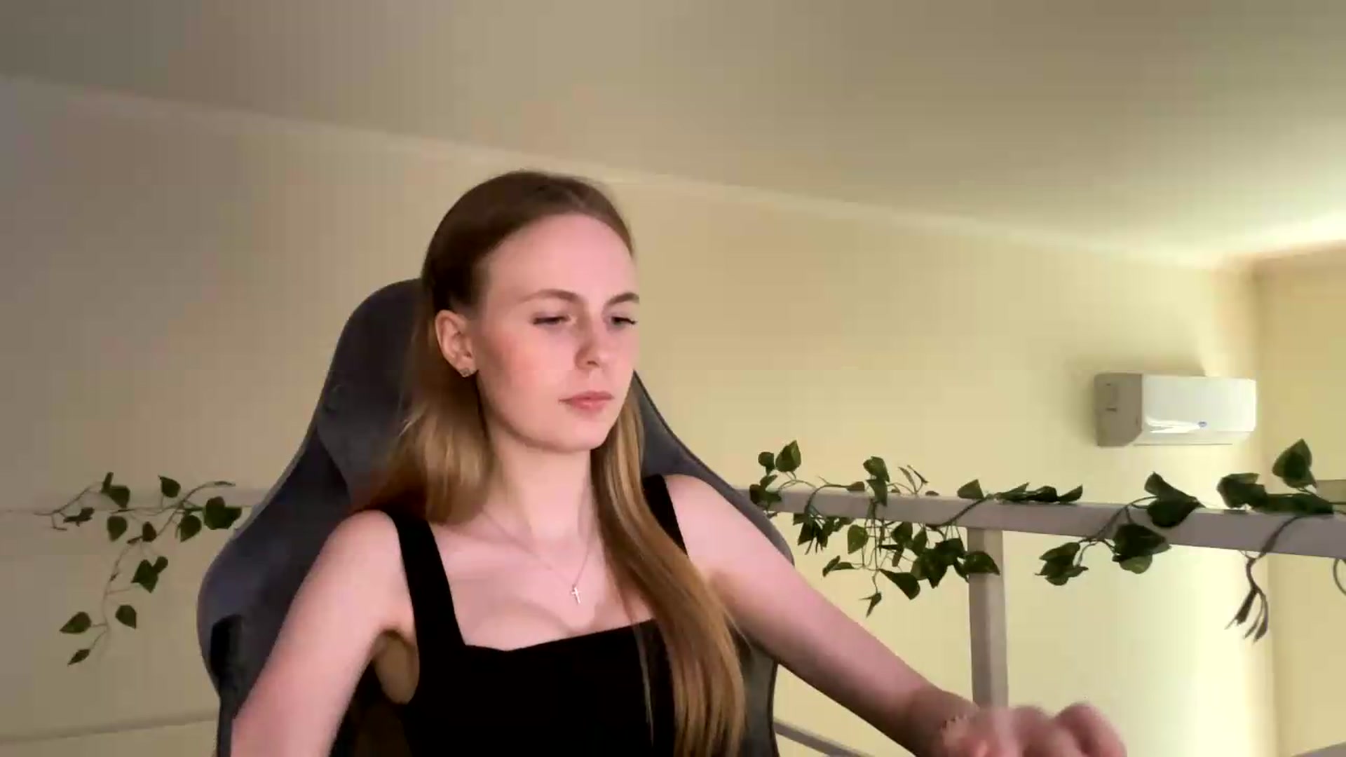 Gallery image thumbnail from SelinaMynx's myfreecams stream on, 06/29/2026, 13:28 image 7 of 20