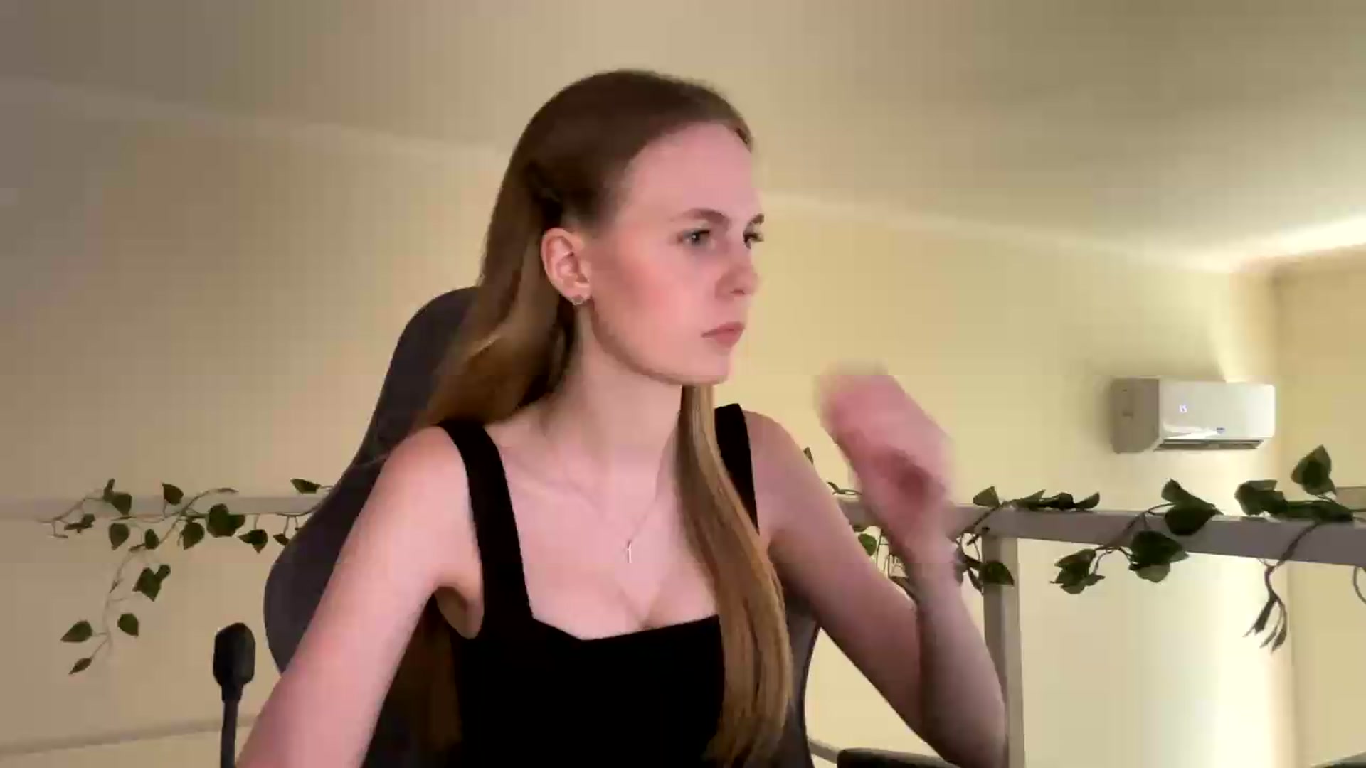 Gallery image thumbnail from SelinaMynx's myfreecams stream on, 06/29/2026, 13:28 image 3 of 20