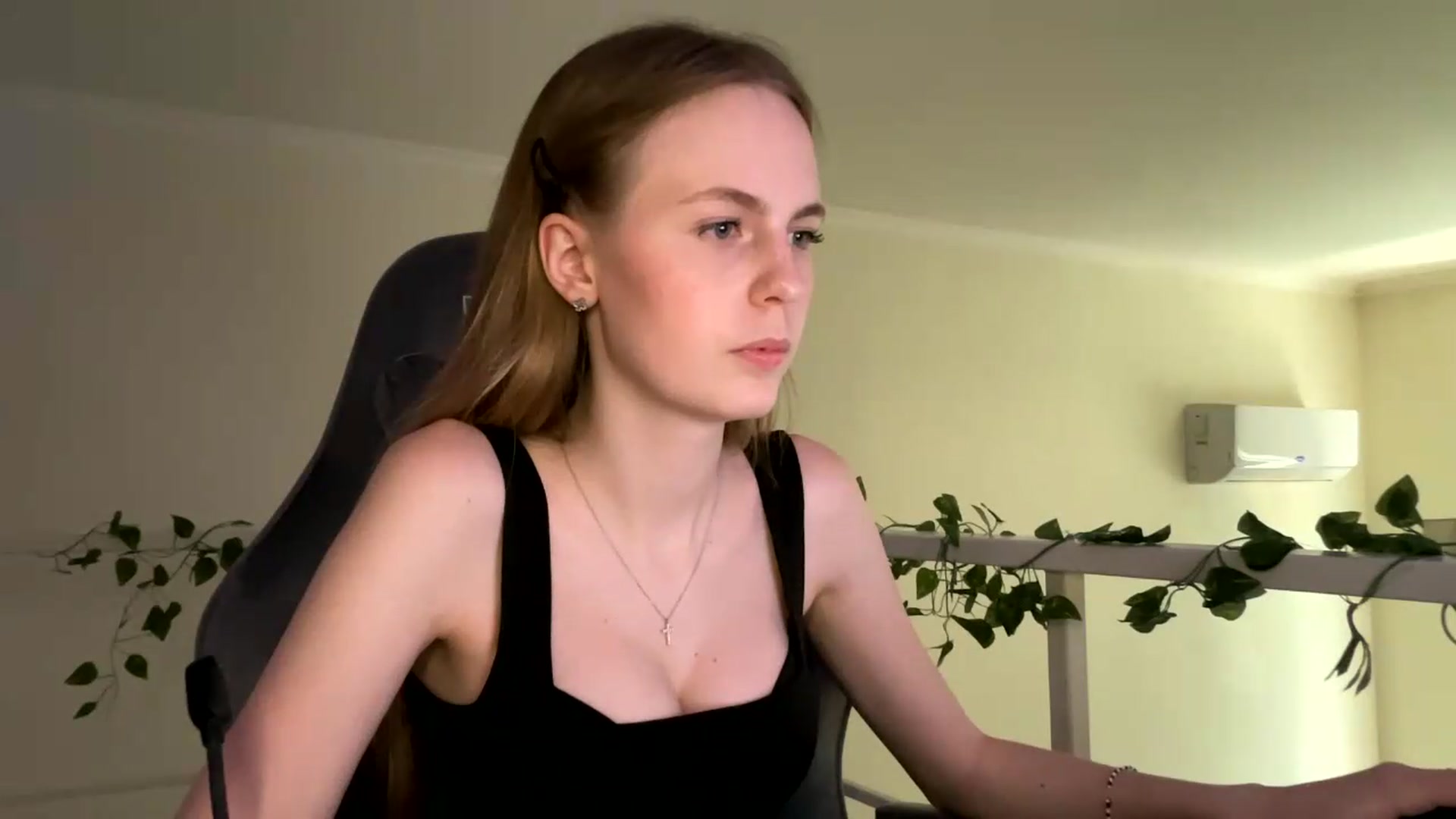 Gallery image thumbnail from SelinaMynx's myfreecams stream on, 06/29/2026, 13:59 image 17 of 20