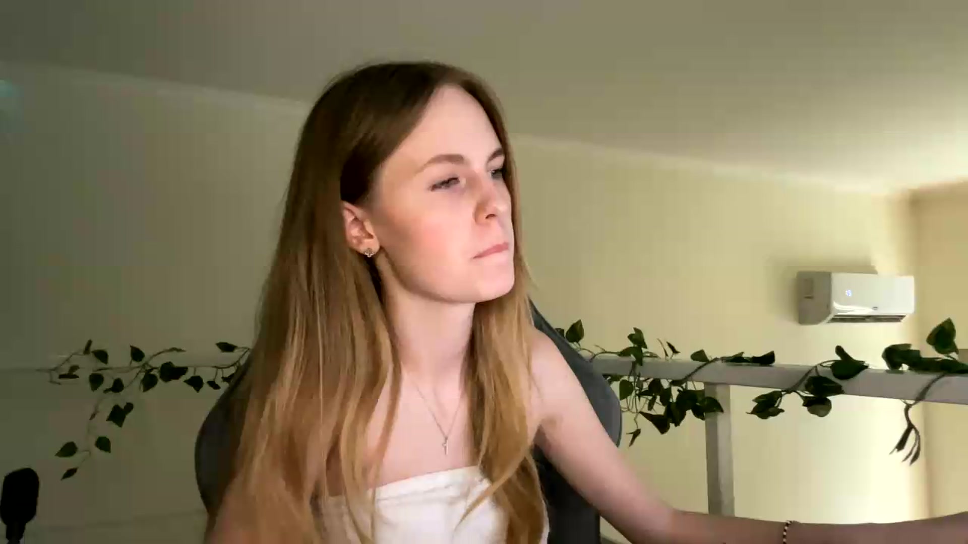 Gallery image thumbnail from SelinaMynx's myfreecams stream on, 06/30/2026, 14:01 image 14 of 20