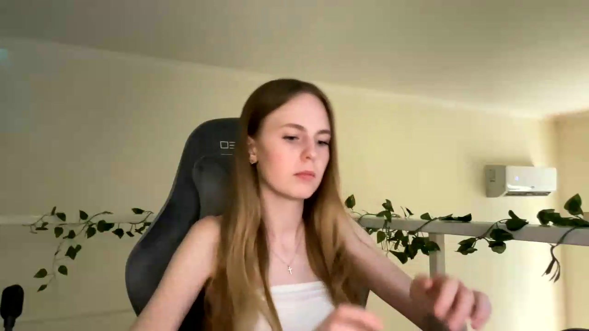 Gallery image thumbnail from SelinaMynx's myfreecams stream on, 06/30/2026, 14:01 image 6 of 20