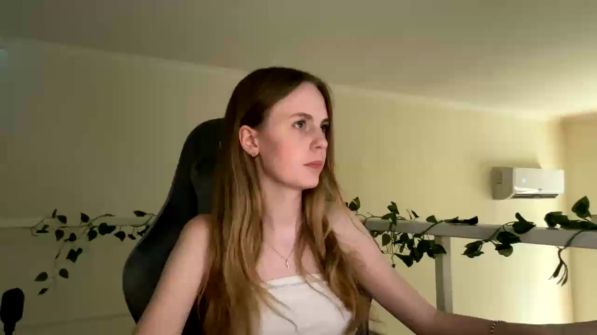 Gallery image thumbnail from SelinaMynx's myfreecams stream on, 06/30/2026, 14:01 image 1 of 20