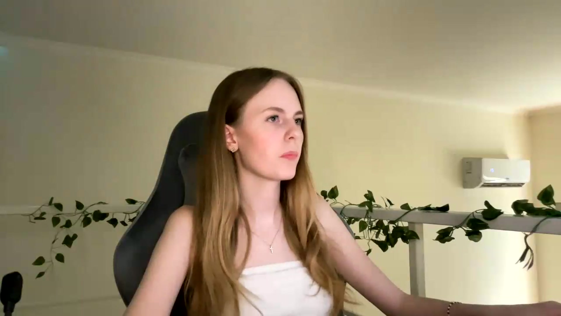 Gallery image thumbnail from SelinaMynx's myfreecams stream on, 06/30/2026, 14:01 image 4 of 20