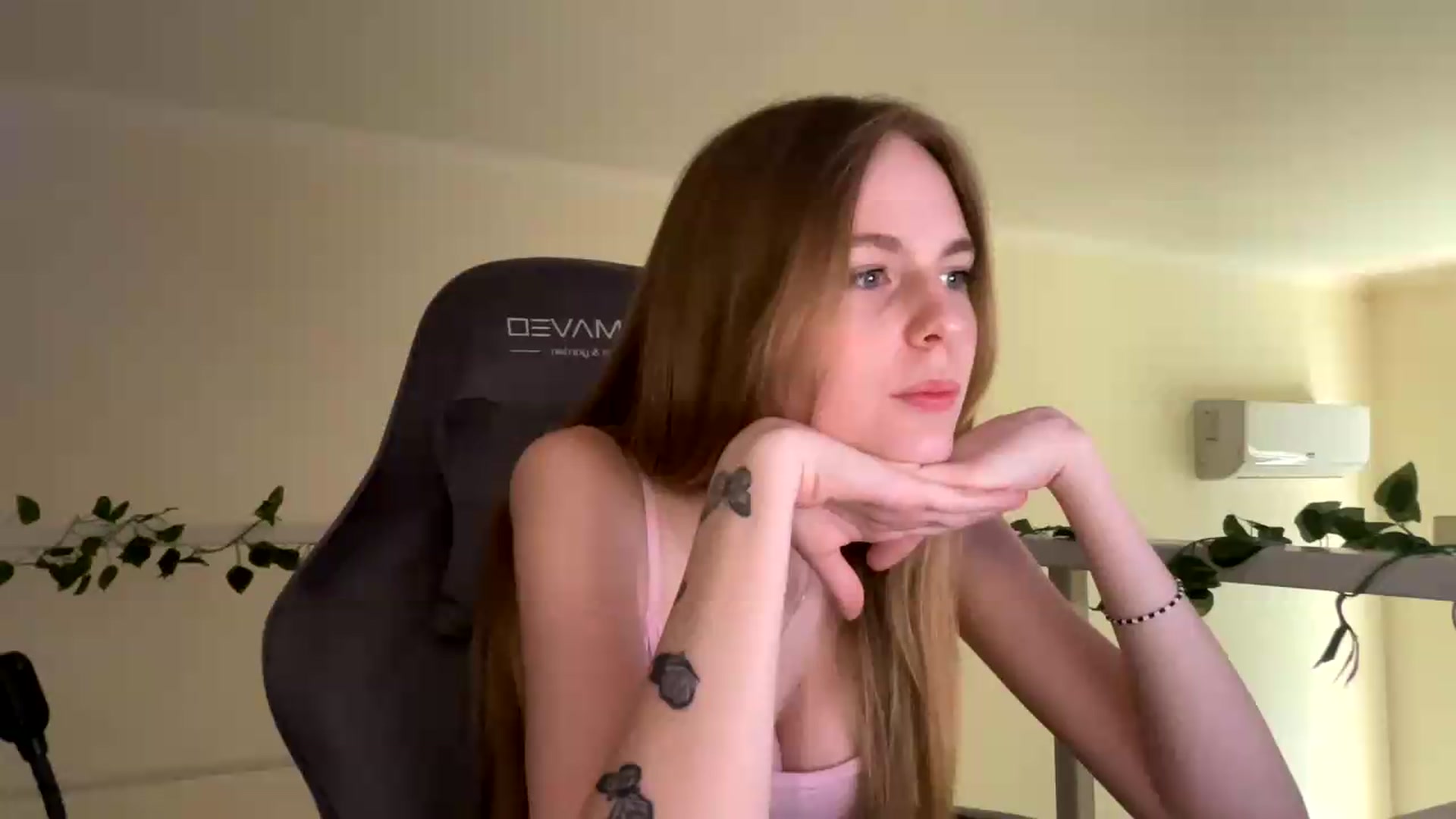 Gallery image thumbnail from SelinaMynx's myfreecams stream on, 07/01/2026, 12:32 image 19 of 20