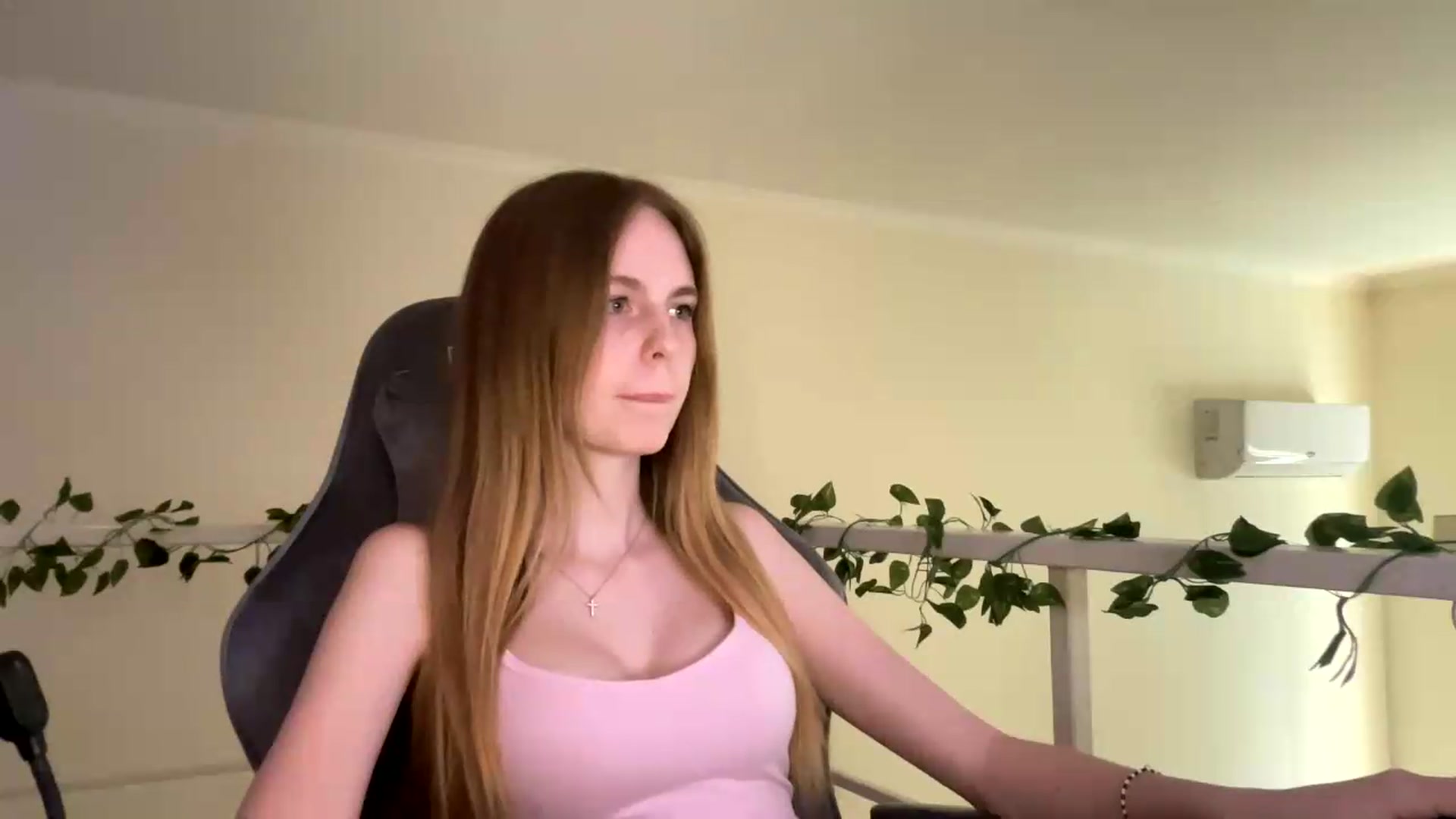 Gallery image thumbnail from SelinaMynx's myfreecams stream on, 07/01/2026, 13:31 image 5 of 20