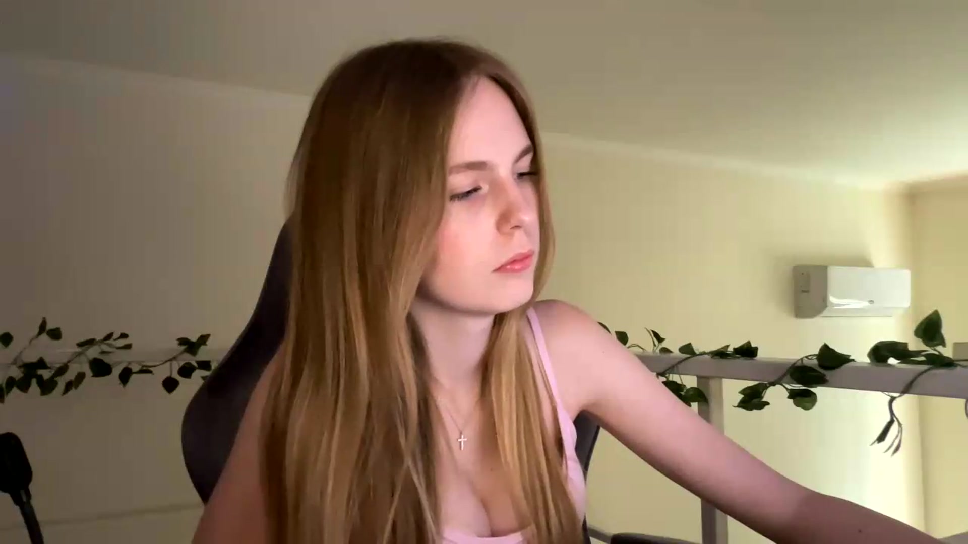 Gallery image thumbnail from SelinaMynx's myfreecams stream on, 07/01/2026, 13:31 image 16 of 20