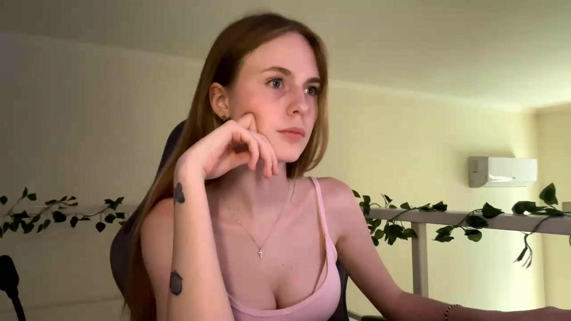 Gallery image thumbnail from SelinaMynx's myfreecams stream on, 07/01/2026, 13:31 image 19 of 20