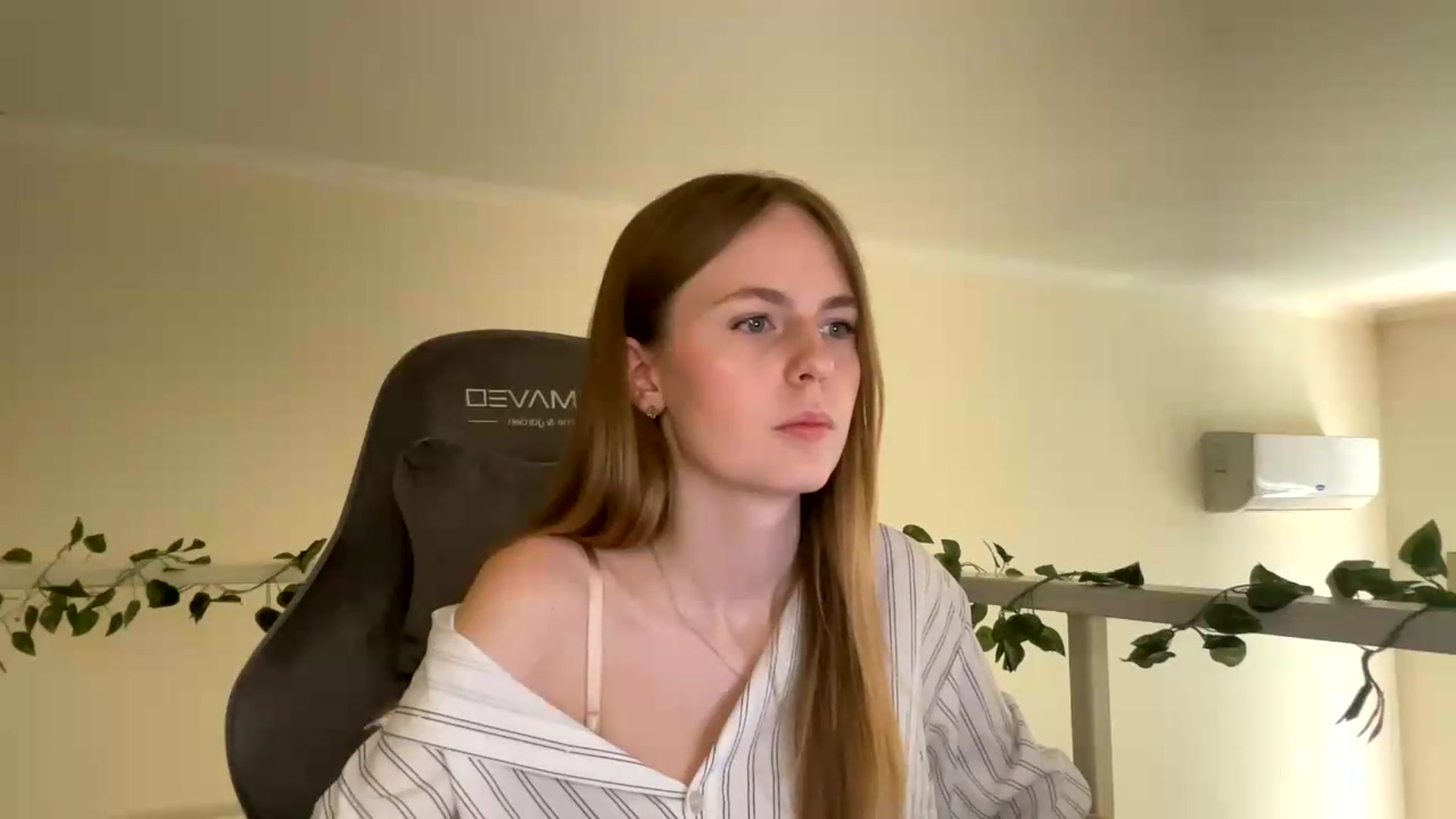 Gallery image thumbnail from SelinaMynx's myfreecams stream on, 07/02/2026, 10:15 image 12 of 20