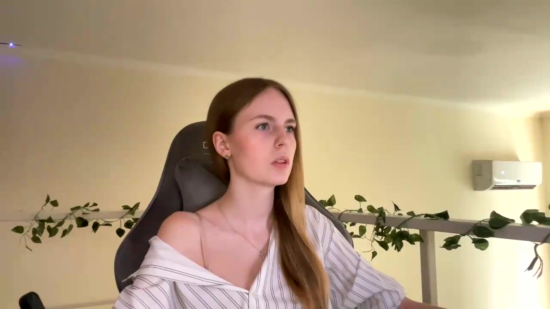 Gallery image thumbnail from SelinaMynx's myfreecams stream on, 07/02/2026, 10:50 image 12 of 20