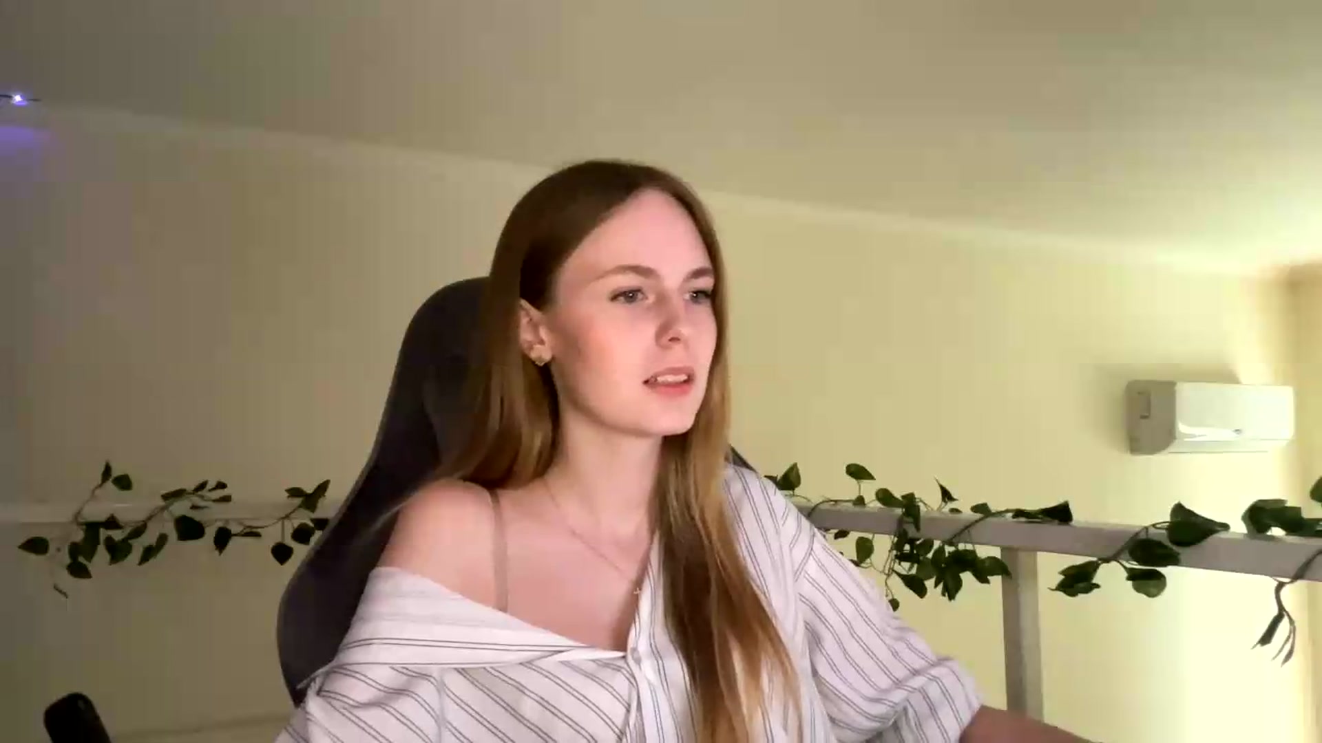Gallery image thumbnail from SelinaMynx's myfreecams stream on, 07/02/2026, 12:17 image 4 of 20