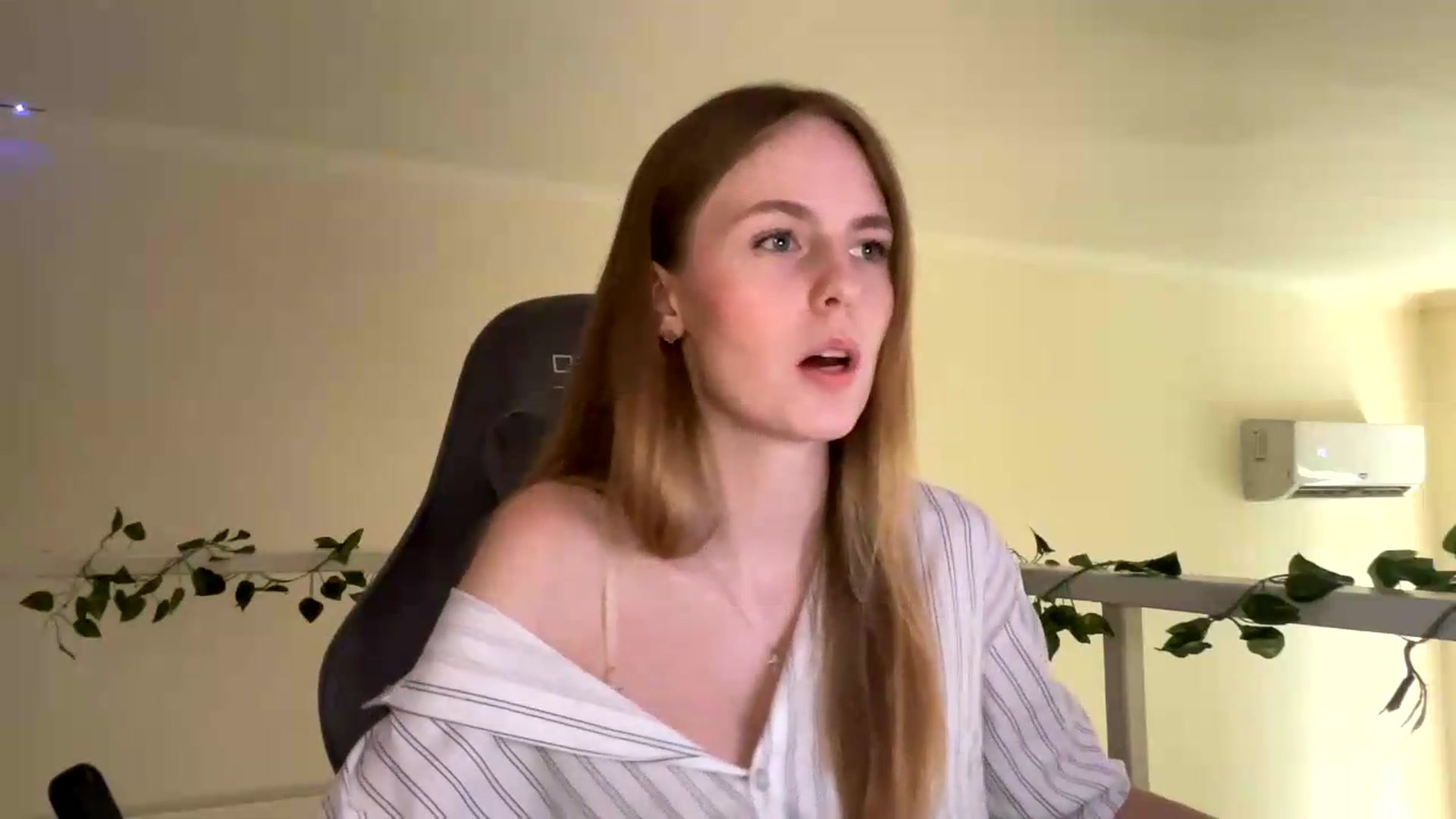 Gallery image thumbnail from SelinaMynx's myfreecams stream on, 07/02/2026, 12:17 image 12 of 20